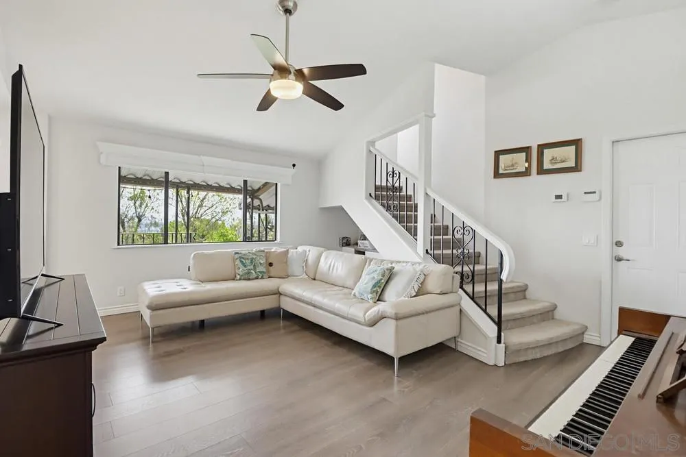 https://cdn.realtyfeed.com/cdn/127/260015377/b2fa47b7aa4fd38ece44fd0bbe3a0862.webp