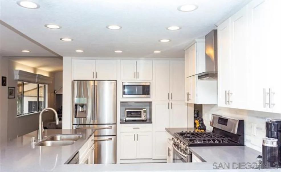 1033 Loma Portal, El Cajon, CA 92020 - Main photo, El Cajon, CA