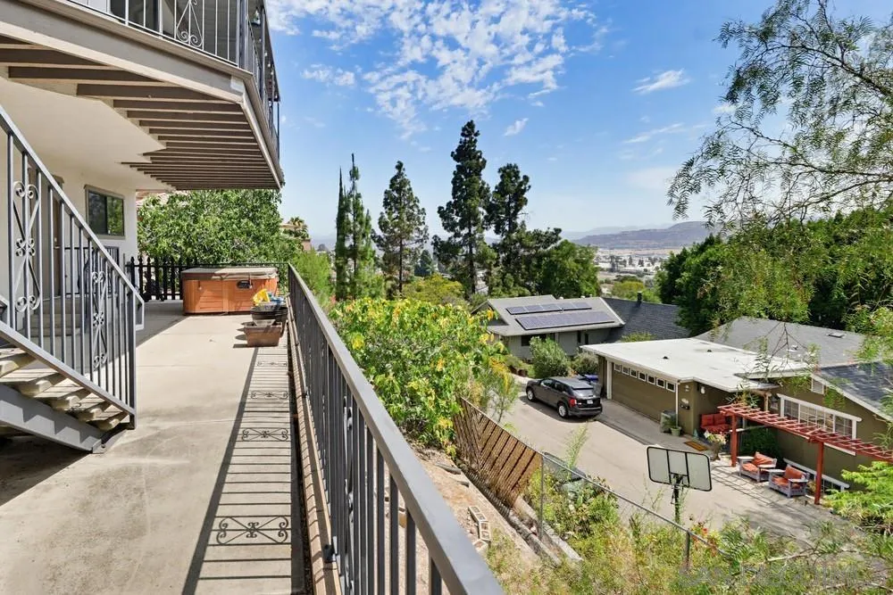 https://cdn.realtyfeed.com/cdn/127/260015377/cf1c6f4c03cf1613cf3f9b450b4c398a.webp