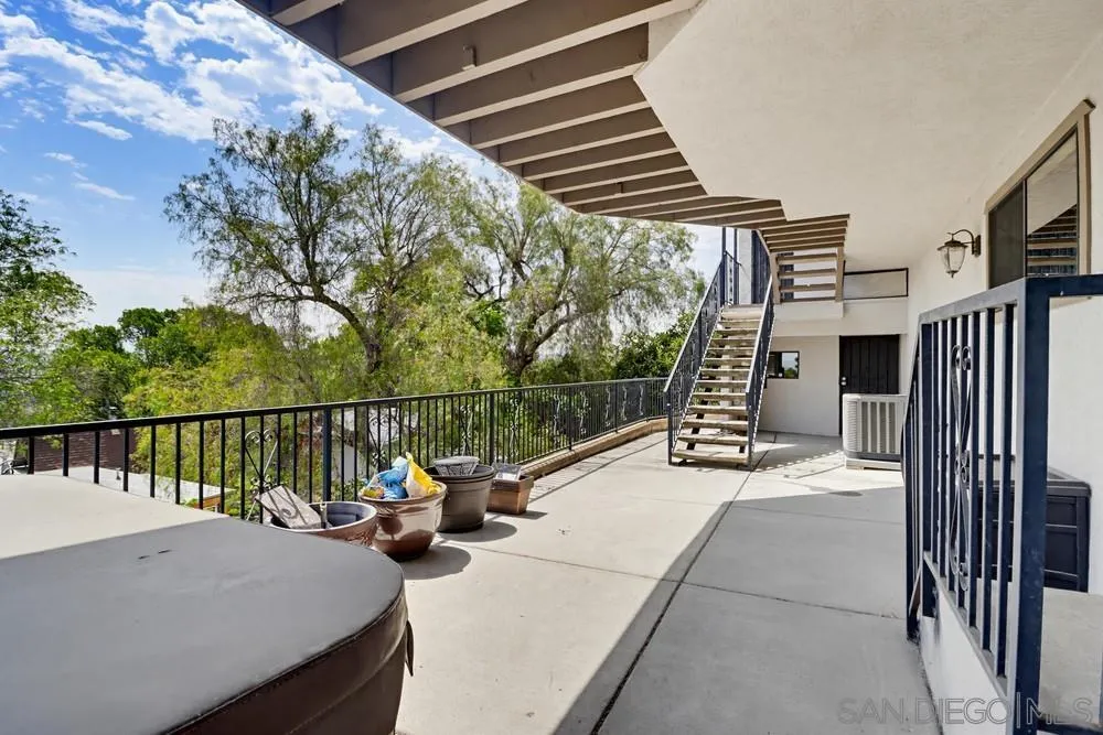 https://cdn.realtyfeed.com/cdn/127/260015377/db5836b04675befa42eaa01d057171bf.webp