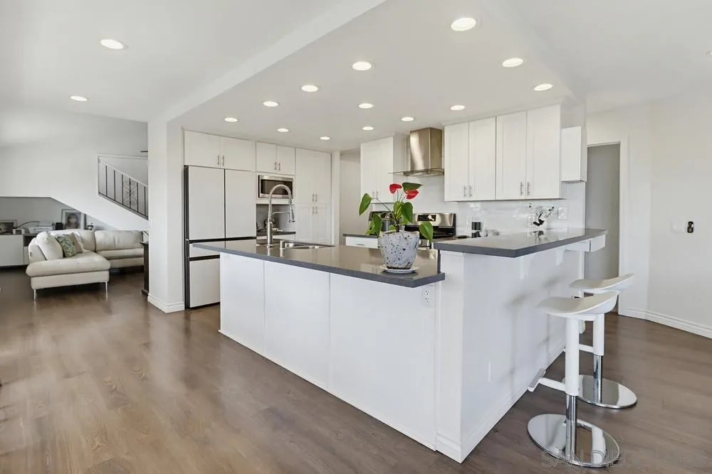 https://cdn.realtyfeed.com/cdn/127/260015377/ffe63bd8d3c0601976ee797f337de046.webp