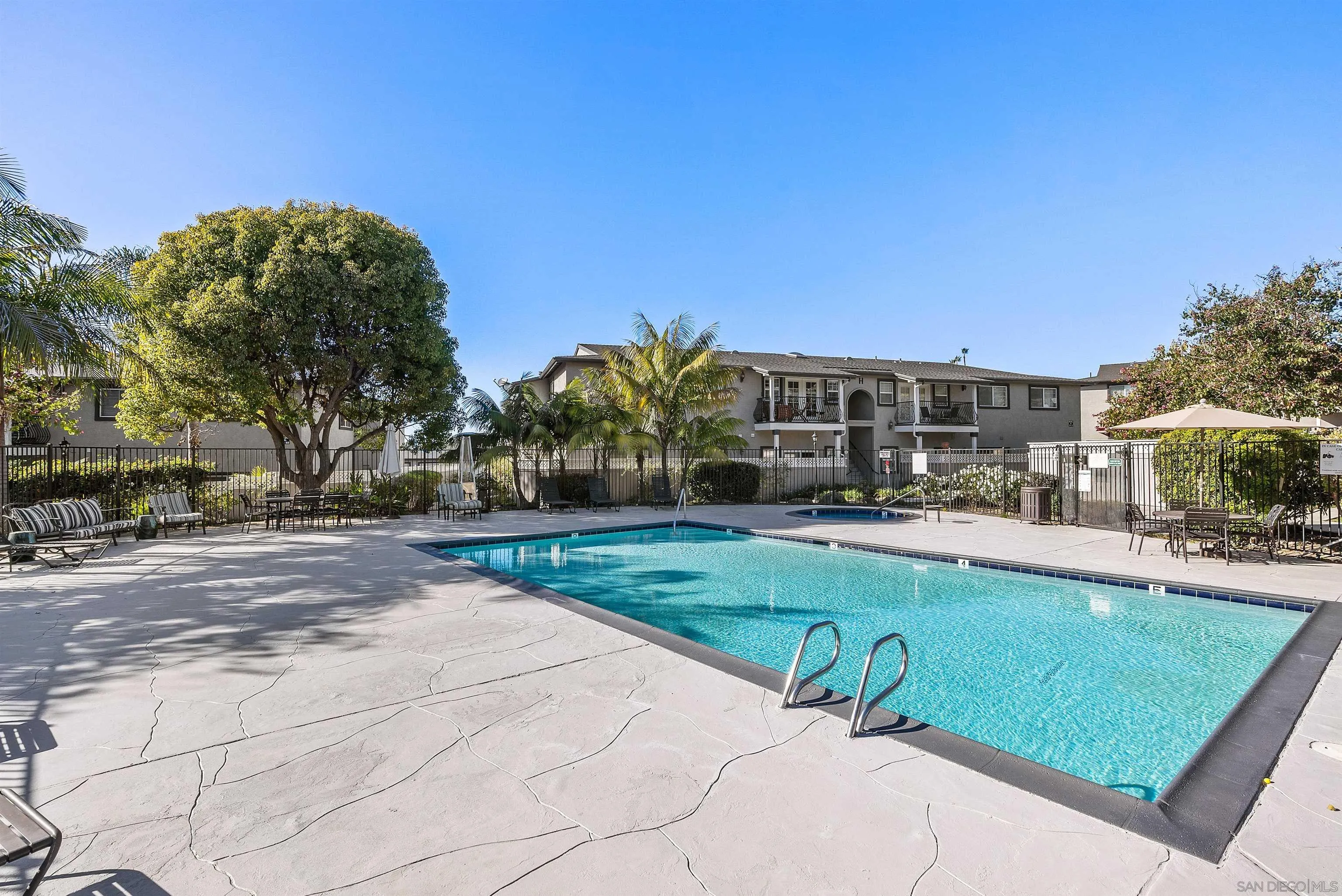 https://cdn.realtyfeed.com/cdn/127/260015382/09bb0c3d59cea6657d83ec49895803c7.webp
