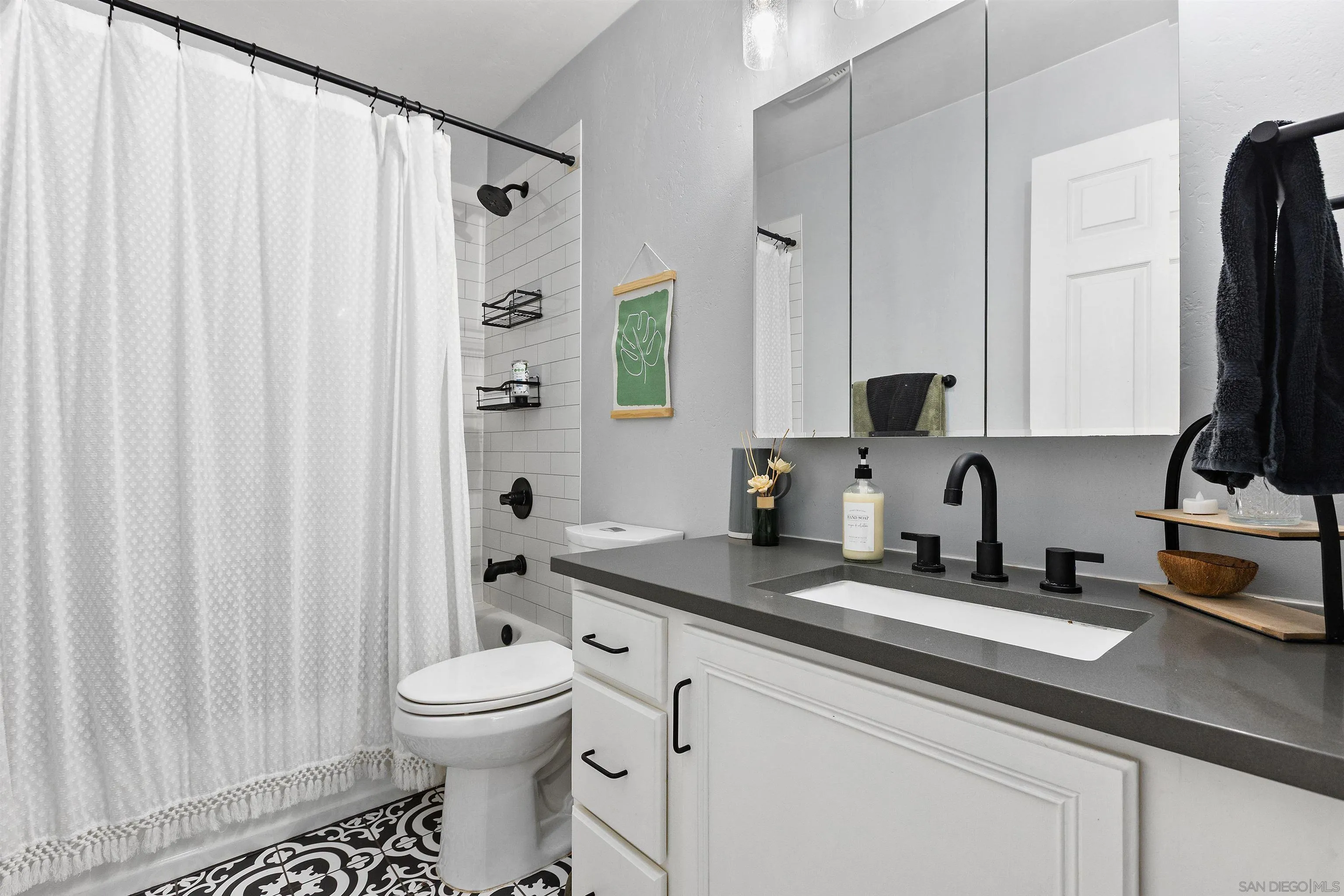 https://cdn.realtyfeed.com/cdn/127/260015382/8b8e7c298503eb84870ec048b7181c63.webp