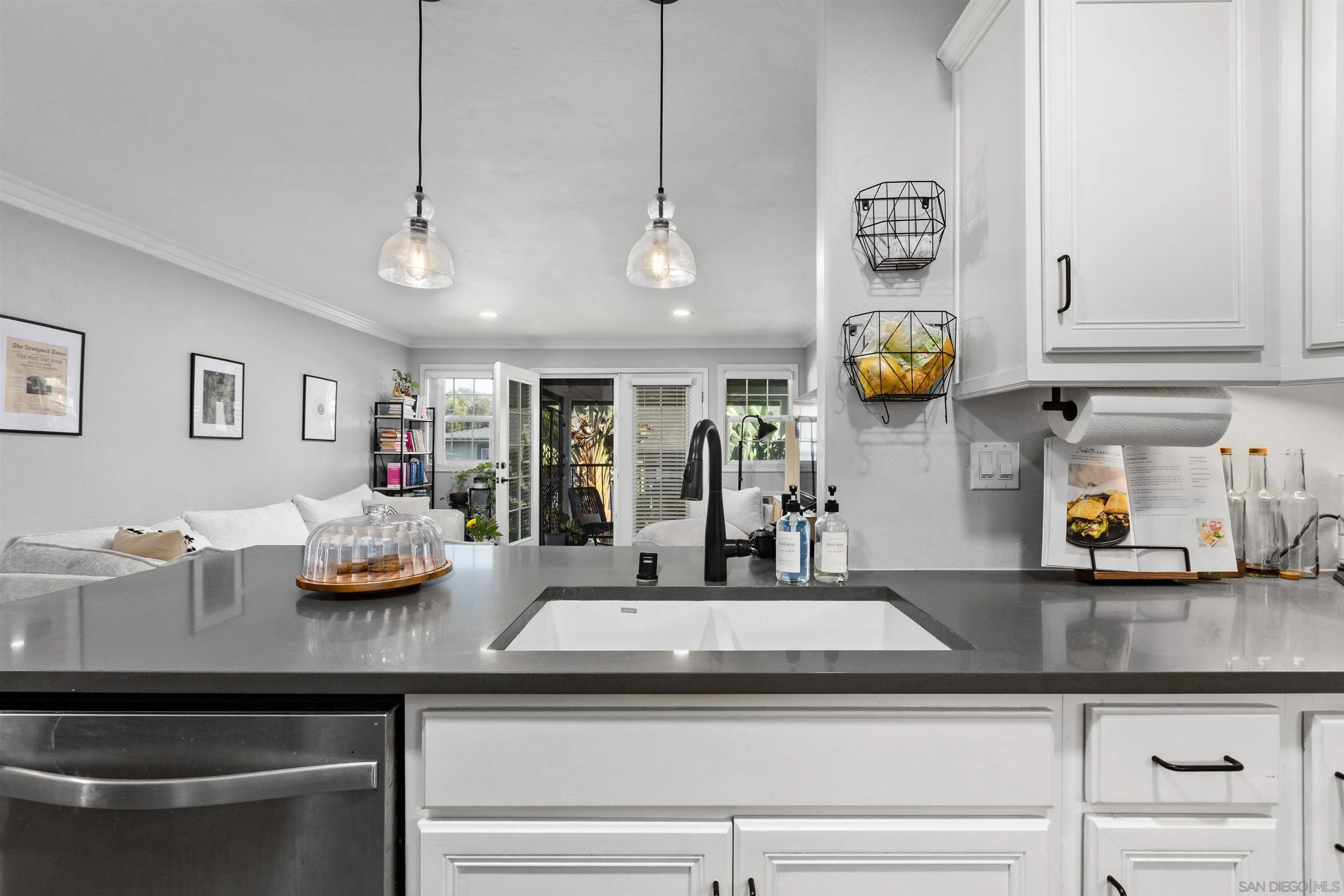https://cdn.realtyfeed.com/cdn/127/260015382/af7ff6222b9e1b91b86803cf47874d60.webp