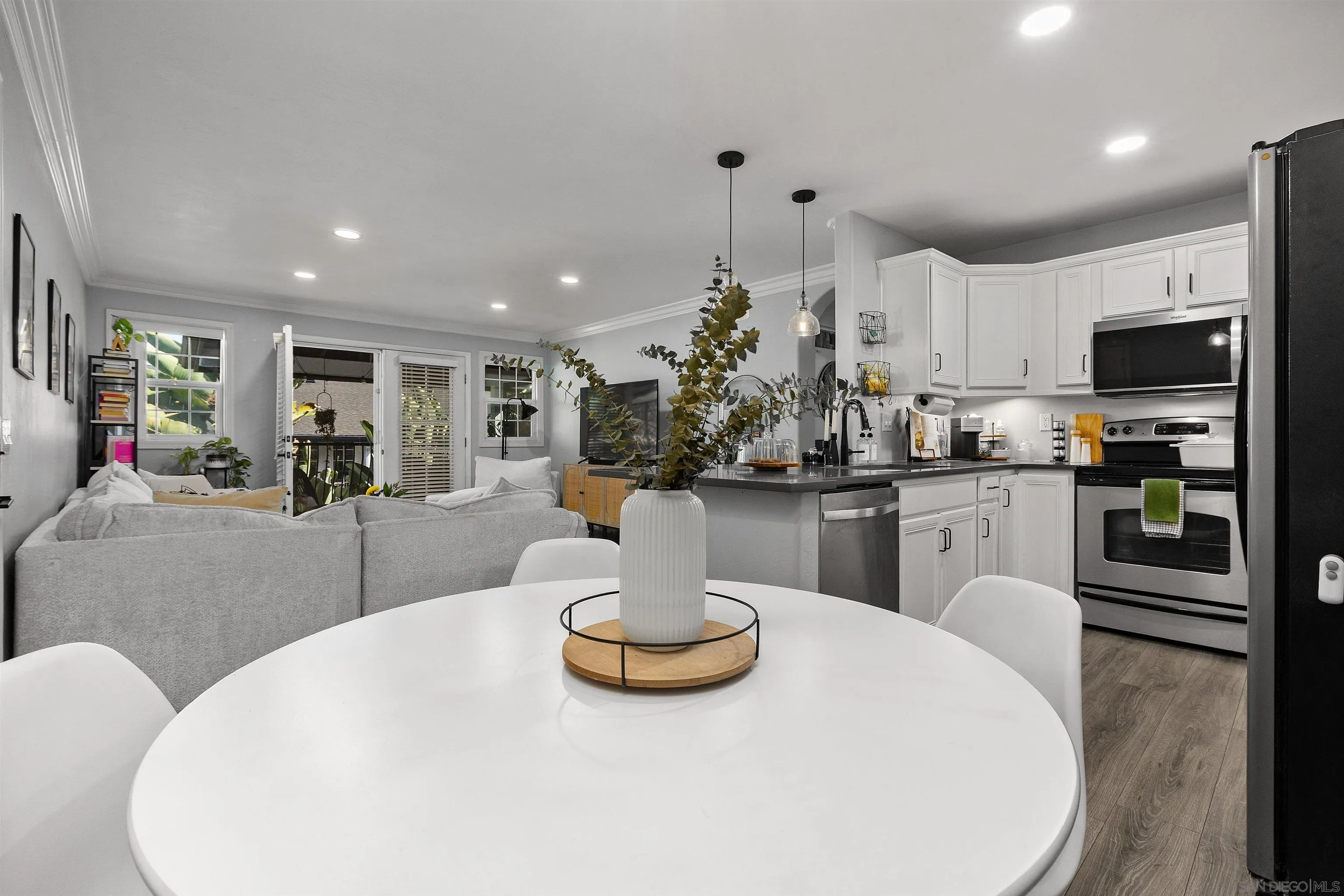 https://cdn.realtyfeed.com/cdn/127/260015382/b96c55ef73752245677bc1a0215adc91.webp