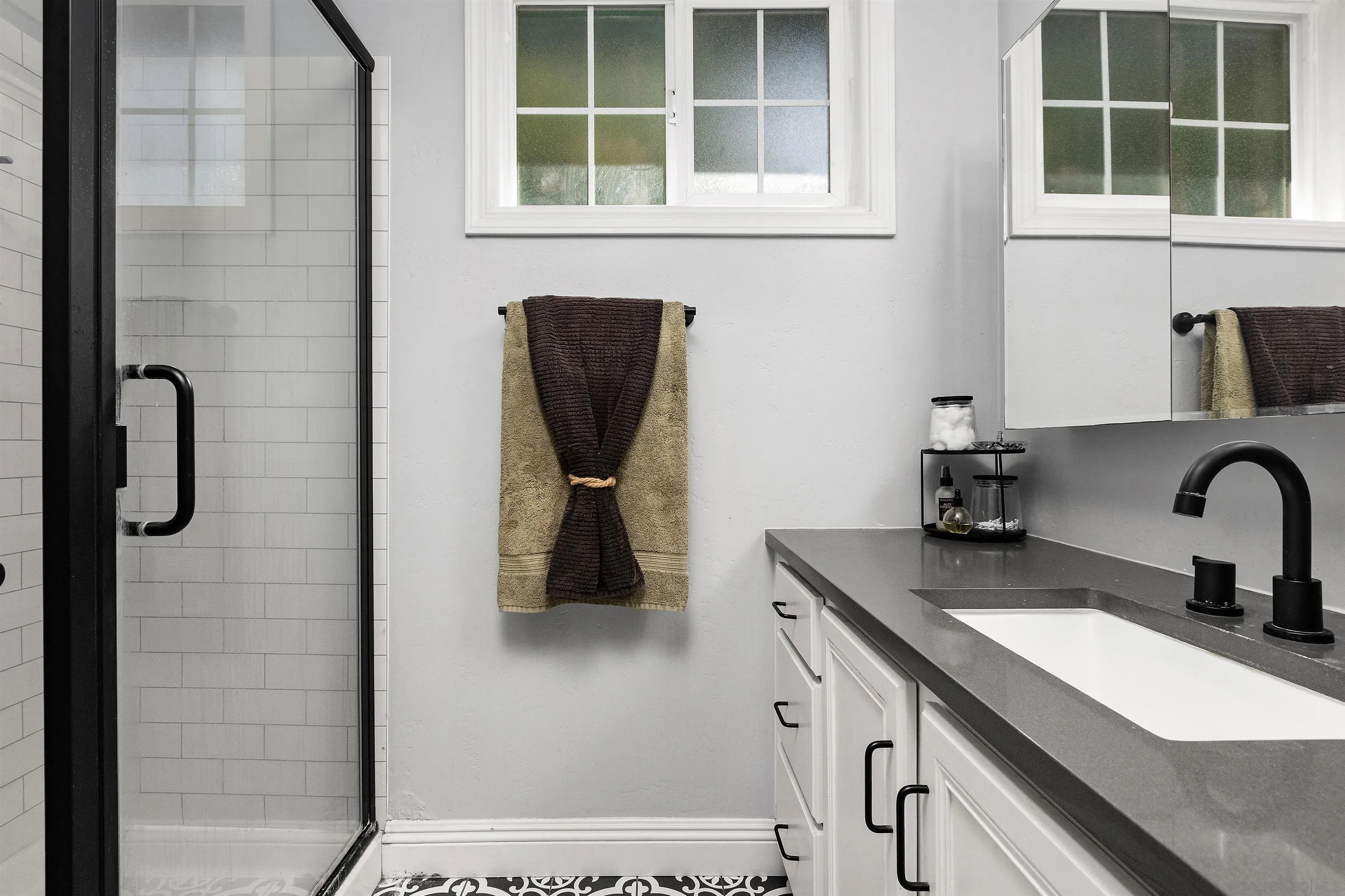 https://cdn.realtyfeed.com/cdn/127/260015382/bbd53e69a36860d9626eb13956b1aa29.webp