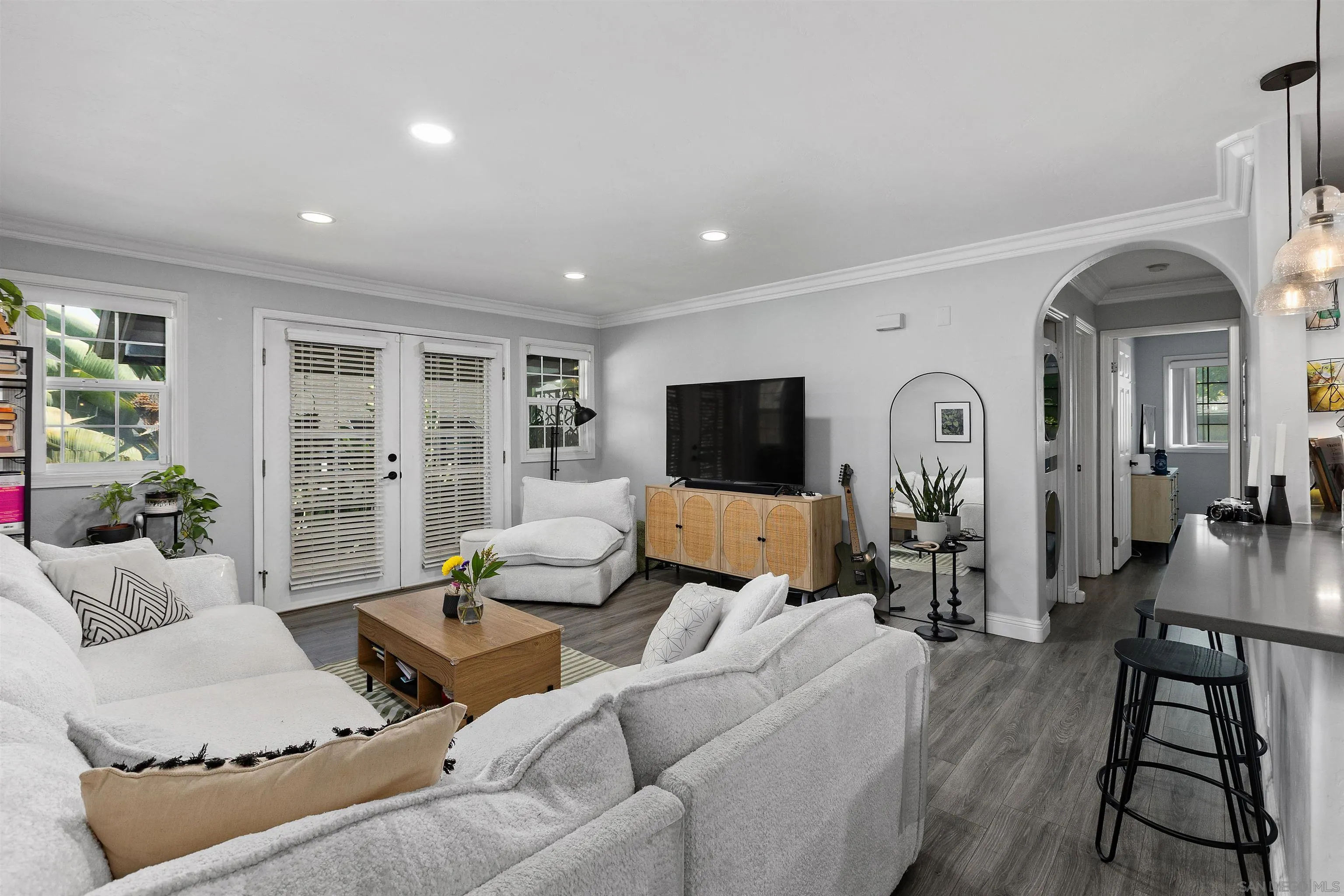 https://cdn.realtyfeed.com/cdn/127/260015382/f8f8c13909ab414390cd7de04c1f7173.webp