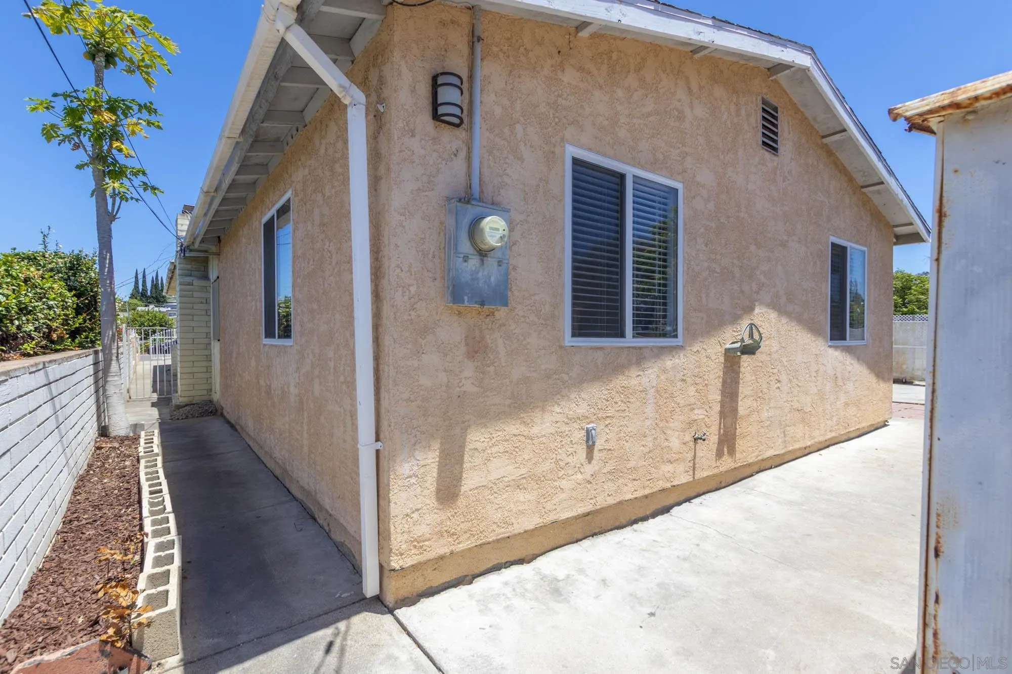 https://cdn.realtyfeed.com/cdn/127/260015384/28ed1d437ad90c857f6125a76543544b.webp