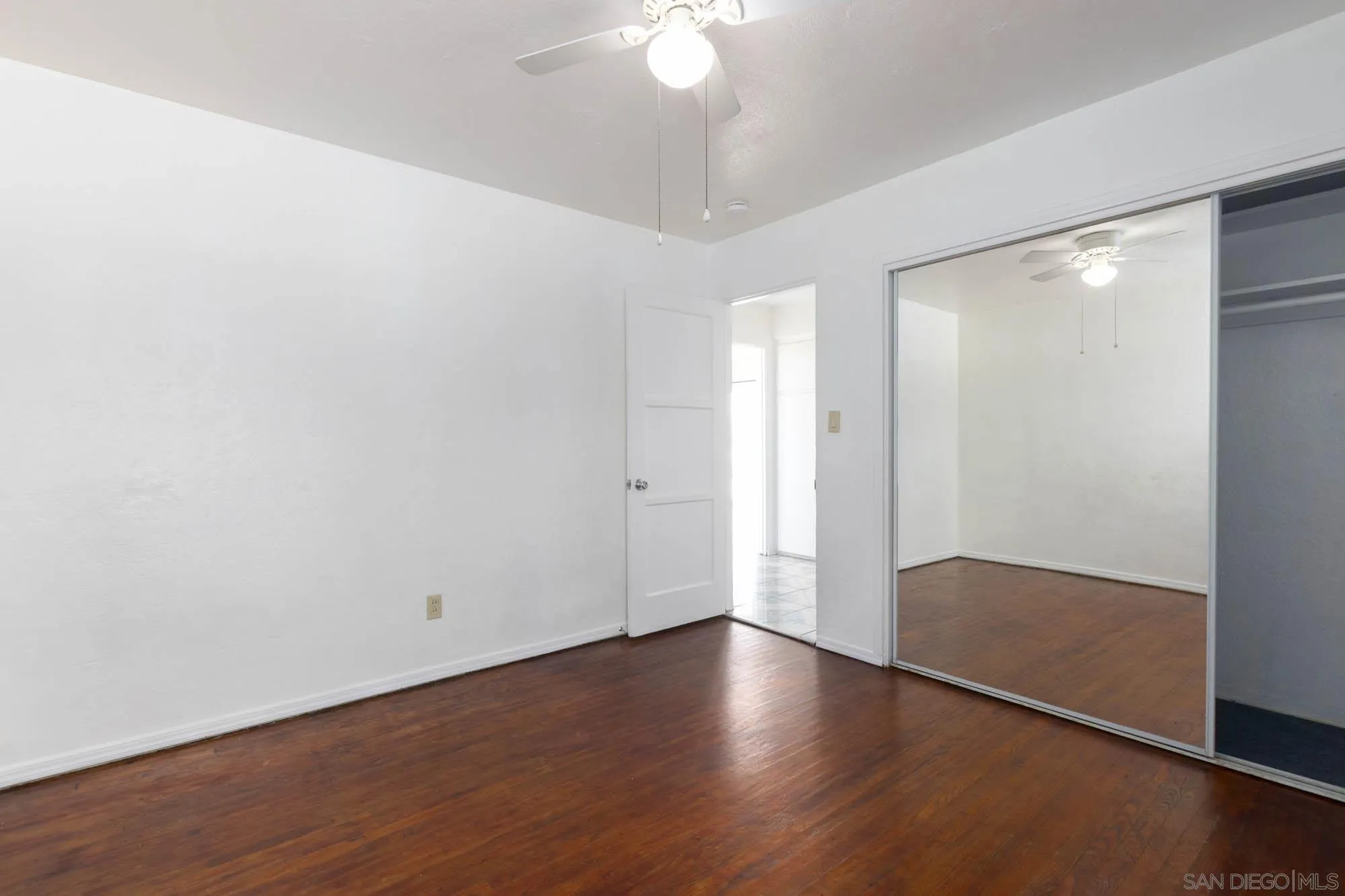 https://cdn.realtyfeed.com/cdn/127/260015384/6046b3ecbdeb46155e1d2fdf0eaab063.webp