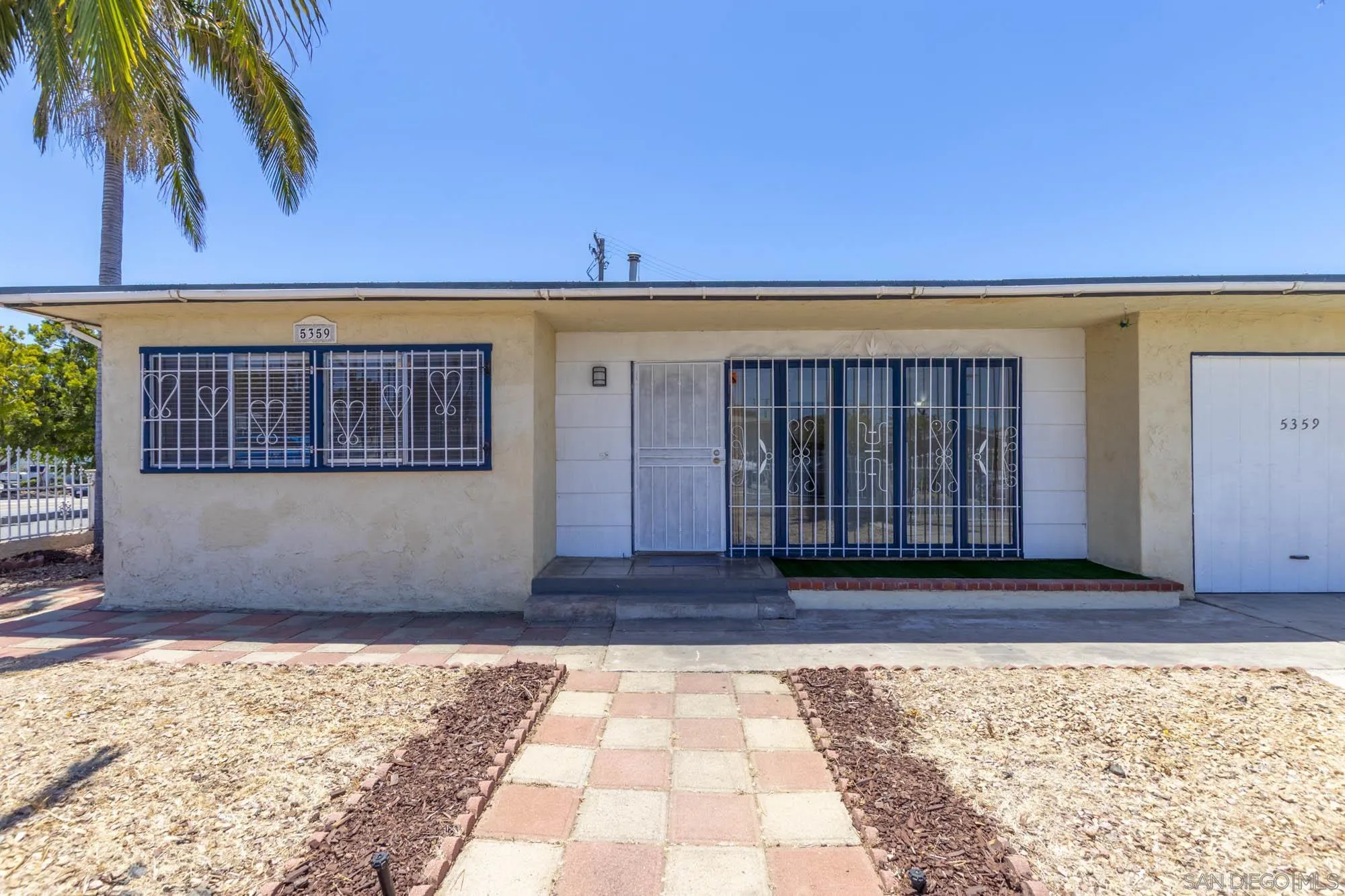 https://cdn.realtyfeed.com/cdn/127/260015384/a56a26cd158538b6201c35b2986c5d84.webp