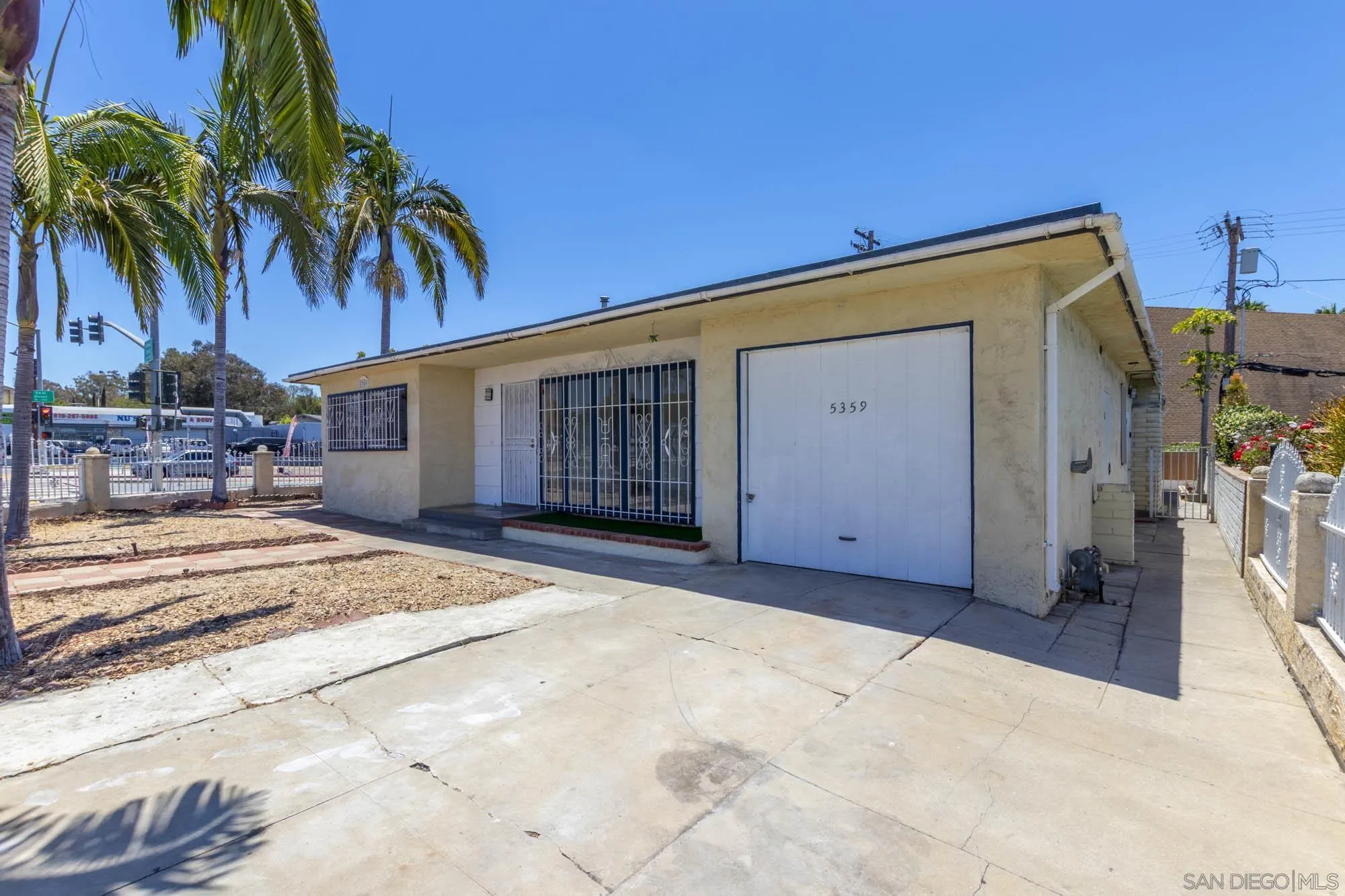 https://cdn.realtyfeed.com/cdn/127/260015384/cbd22b5f055856cda219801ffa58a65a.webp