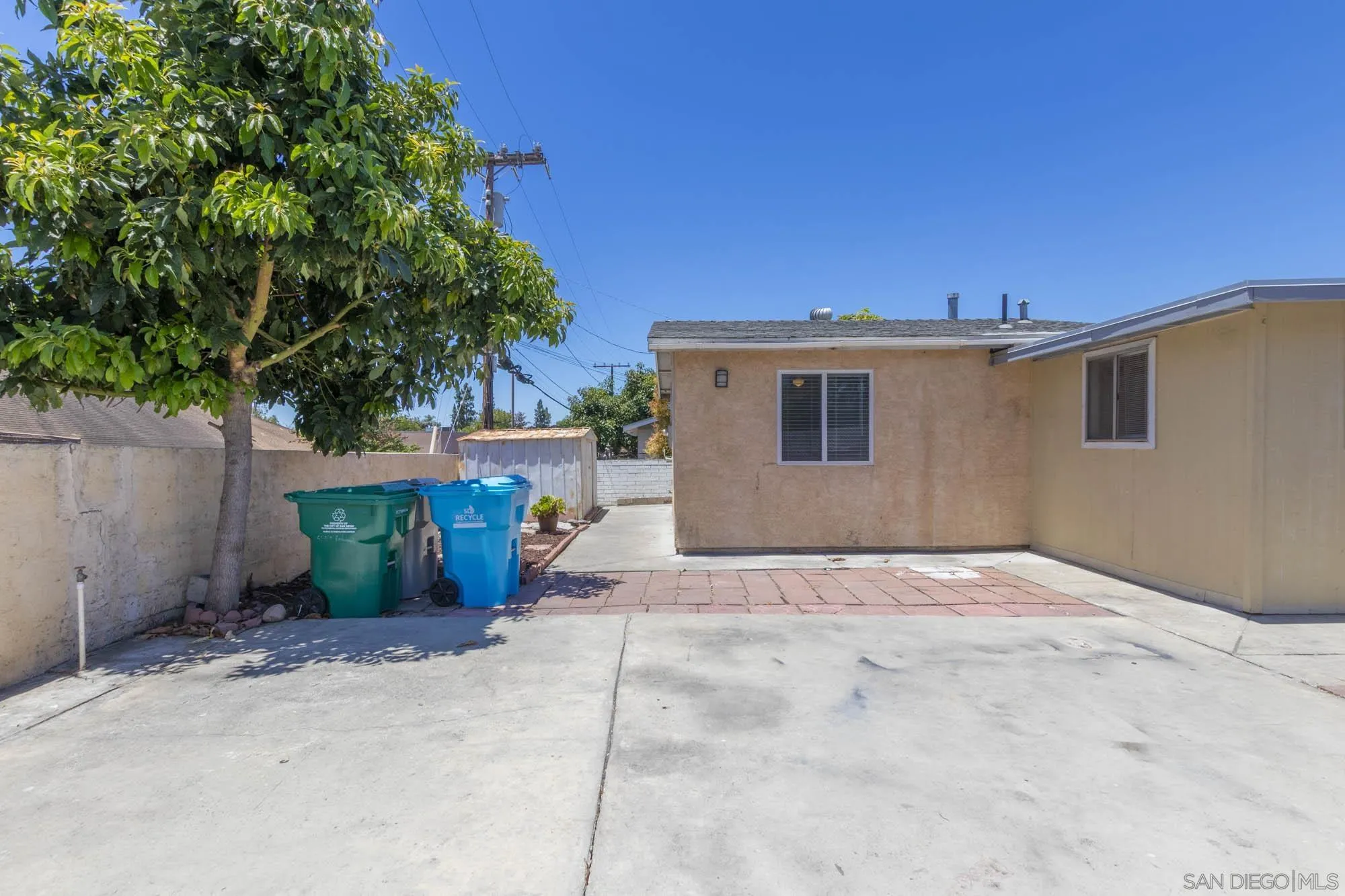 https://cdn.realtyfeed.com/cdn/127/260015384/f990bb13fb76d2adb6d6074949ec5aff.webp