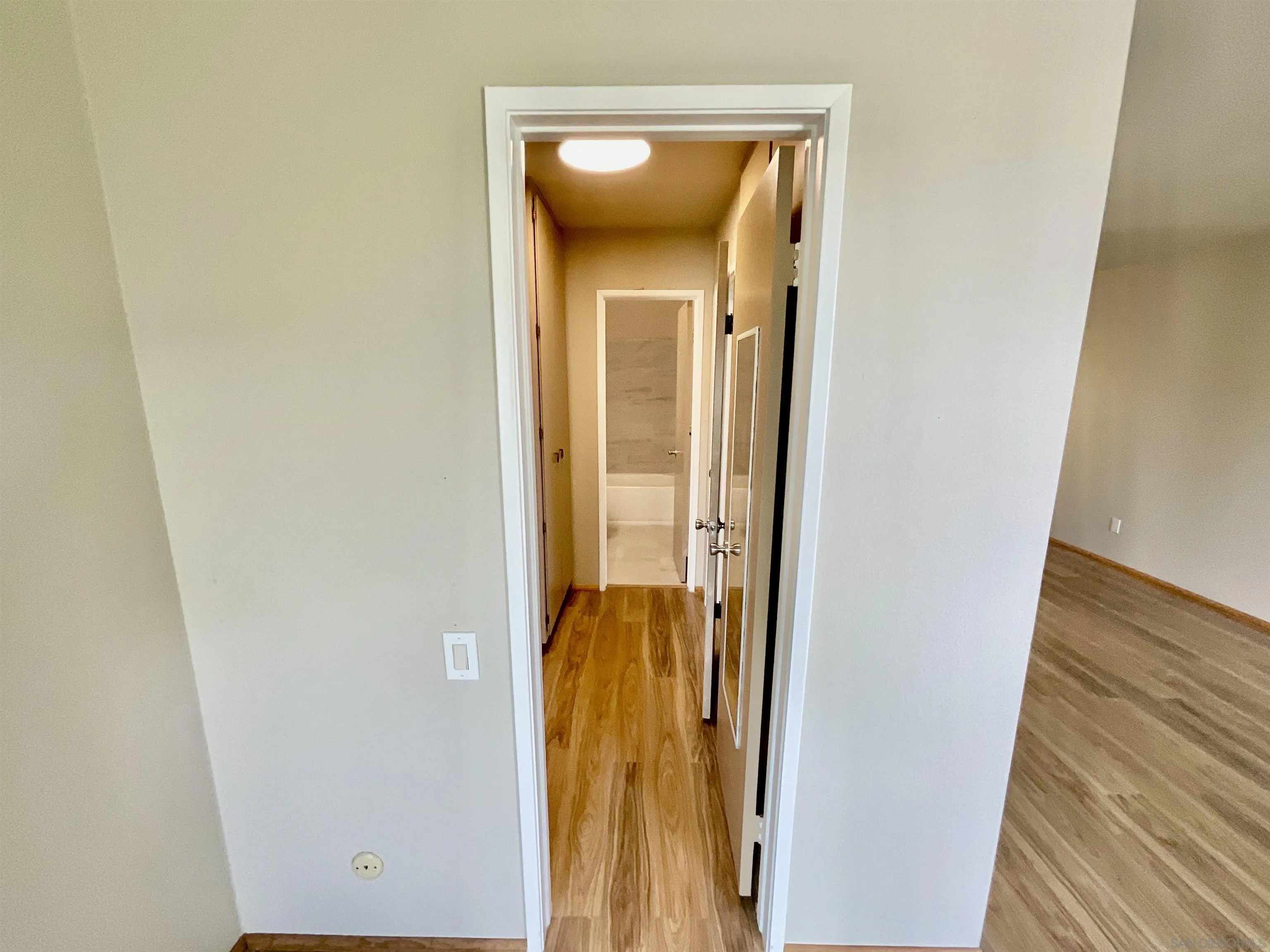 https://cdn.realtyfeed.com/cdn/127/260015385/7e005421461aed8ab72d0b83757315f0.webp