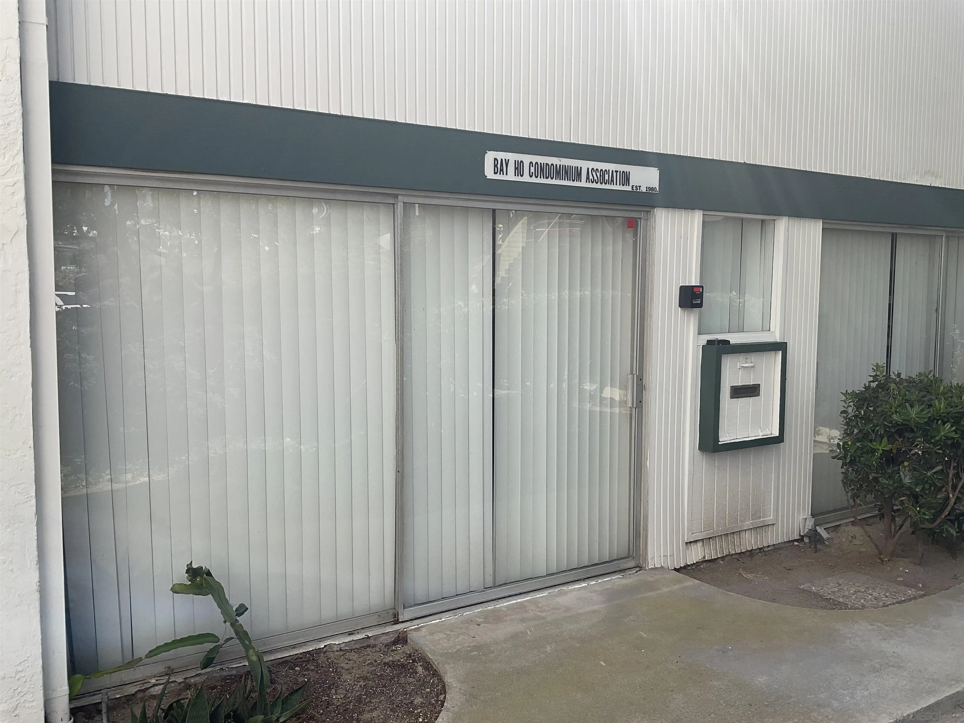 https://cdn.realtyfeed.com/cdn/127/260015385/bfdedc742f099739cab56ea7dd95ff98.webp