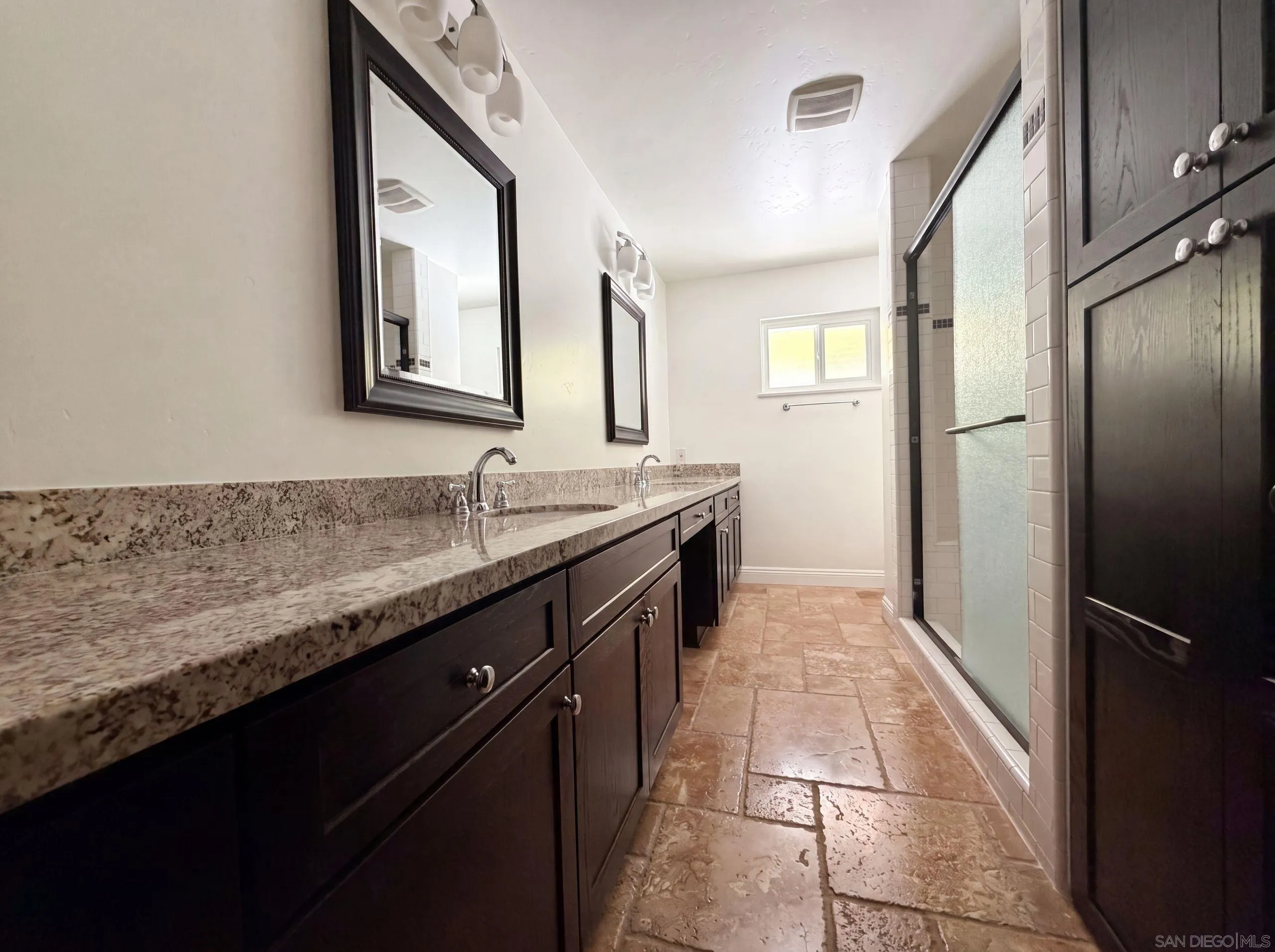 https://cdn.realtyfeed.com/cdn/127/260015387/a75d114ea53630cb30f450f20d84da4b.webp