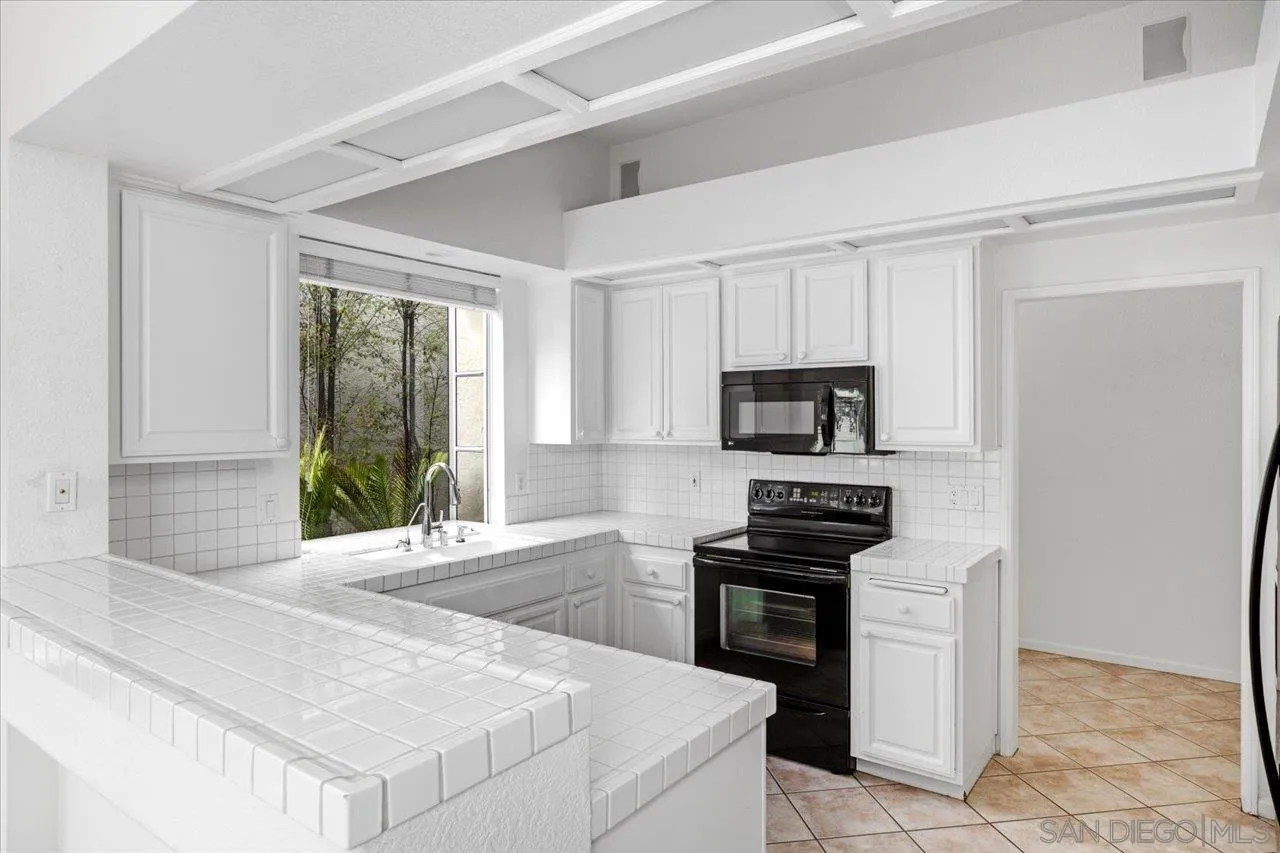 https://cdn.realtyfeed.com/cdn/127/260015389/381b55d82c9a4e5c4b2e369cd293ed34.webp