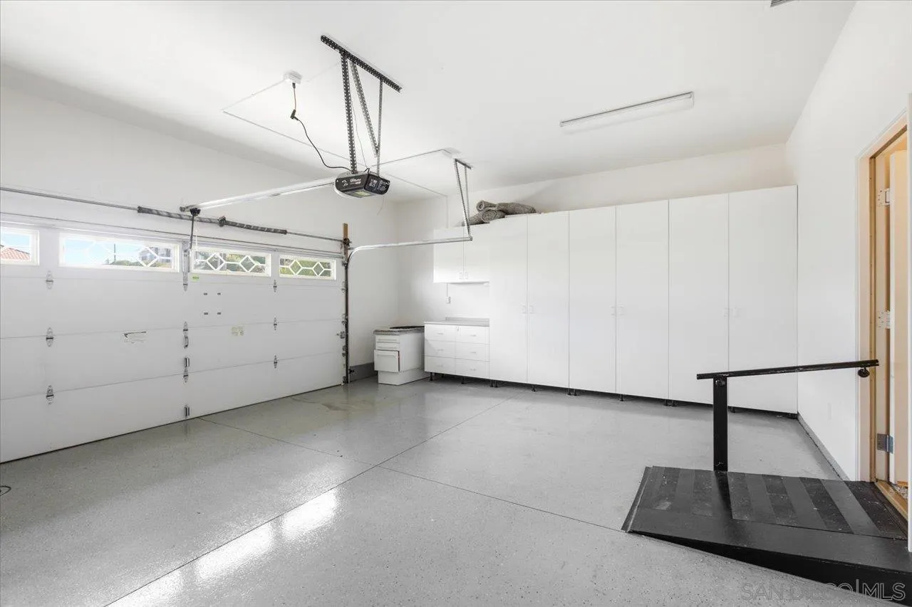 https://cdn.realtyfeed.com/cdn/127/260015389/428f3cc711a8cc1fe71d304d1eacf6cf.webp