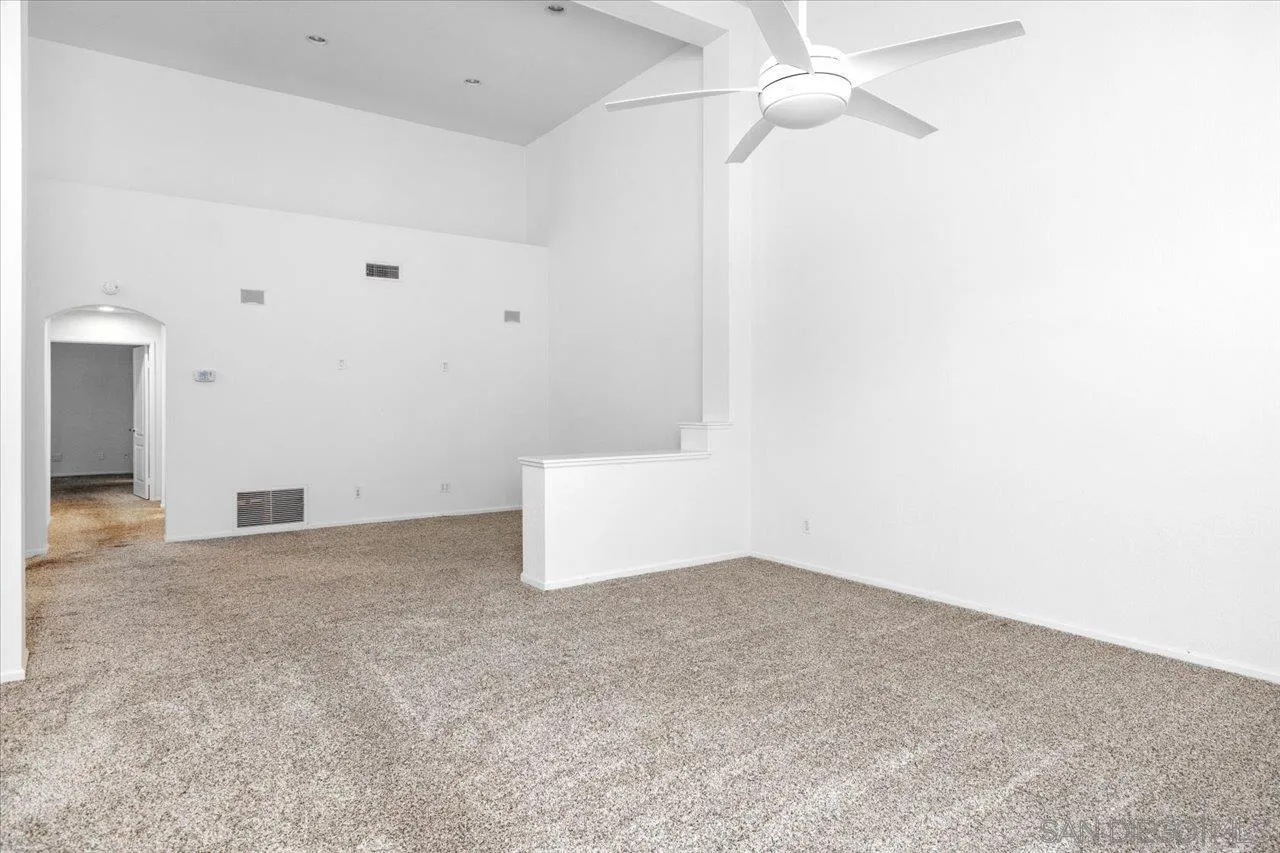 https://cdn.realtyfeed.com/cdn/127/260015389/57cb8813b9fbc9577e37b3025f6747a5.webp