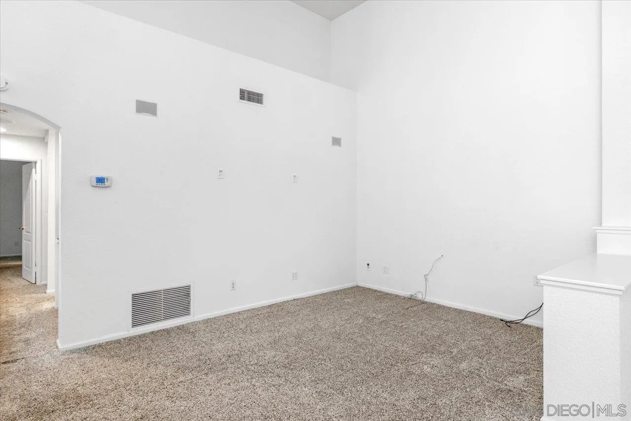 https://cdn.realtyfeed.com/cdn/127/260015389/58ea5a6040fbd17969643bce9c93ceb4.webp