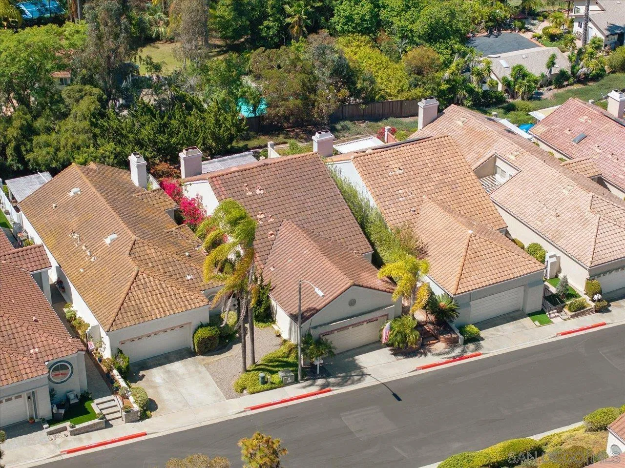 https://cdn.realtyfeed.com/cdn/127/260015389/5faeea8951af0cd25cb95c6ee19660b5.webp