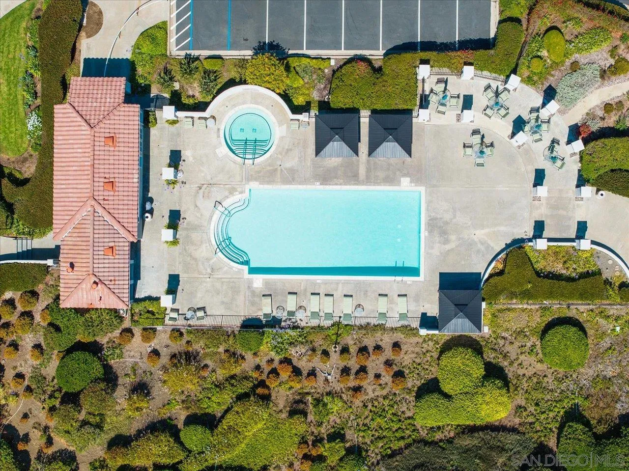 https://cdn.realtyfeed.com/cdn/127/260015389/738a4dc4732eca16942fc4d682aeb6ff.webp