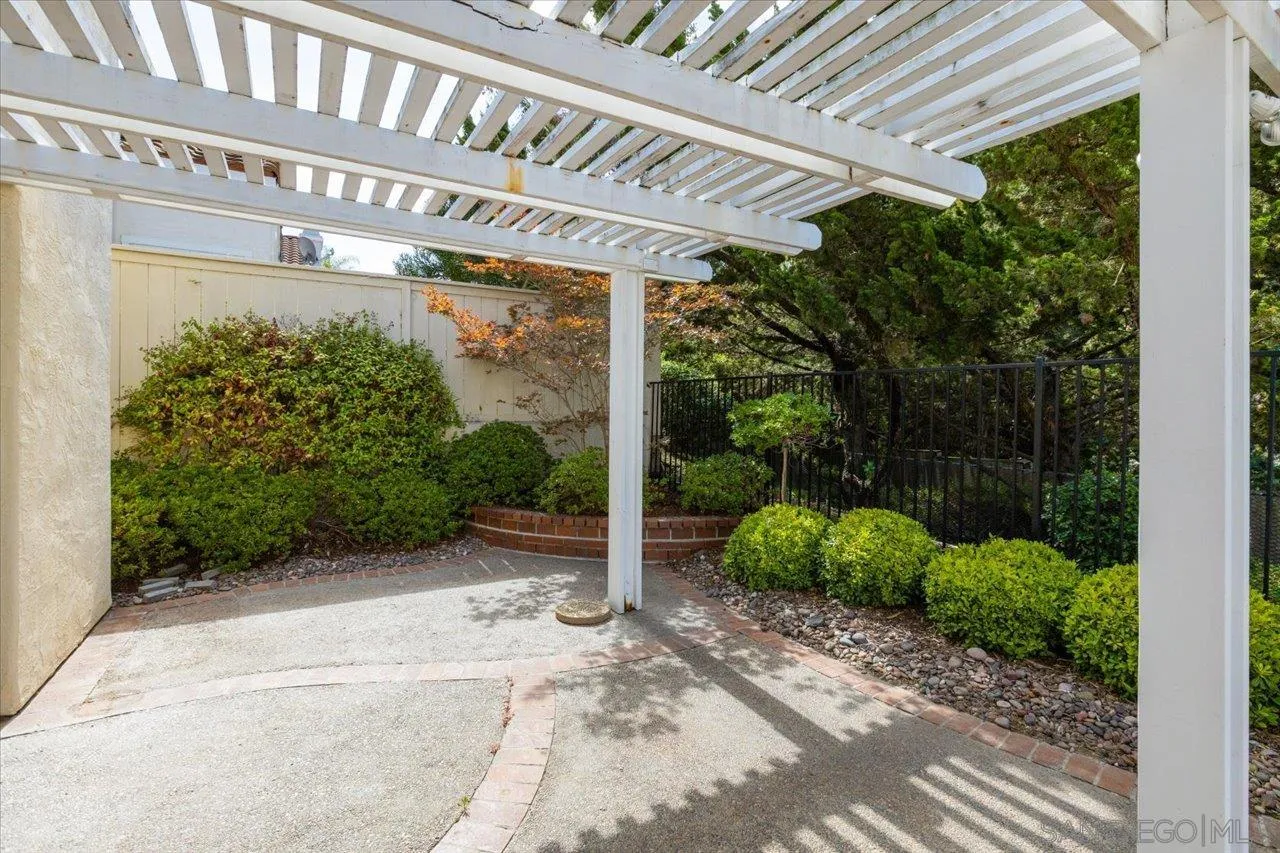 https://cdn.realtyfeed.com/cdn/127/260015389/75bc62c34c456b5ff4c717fb744a164c.webp