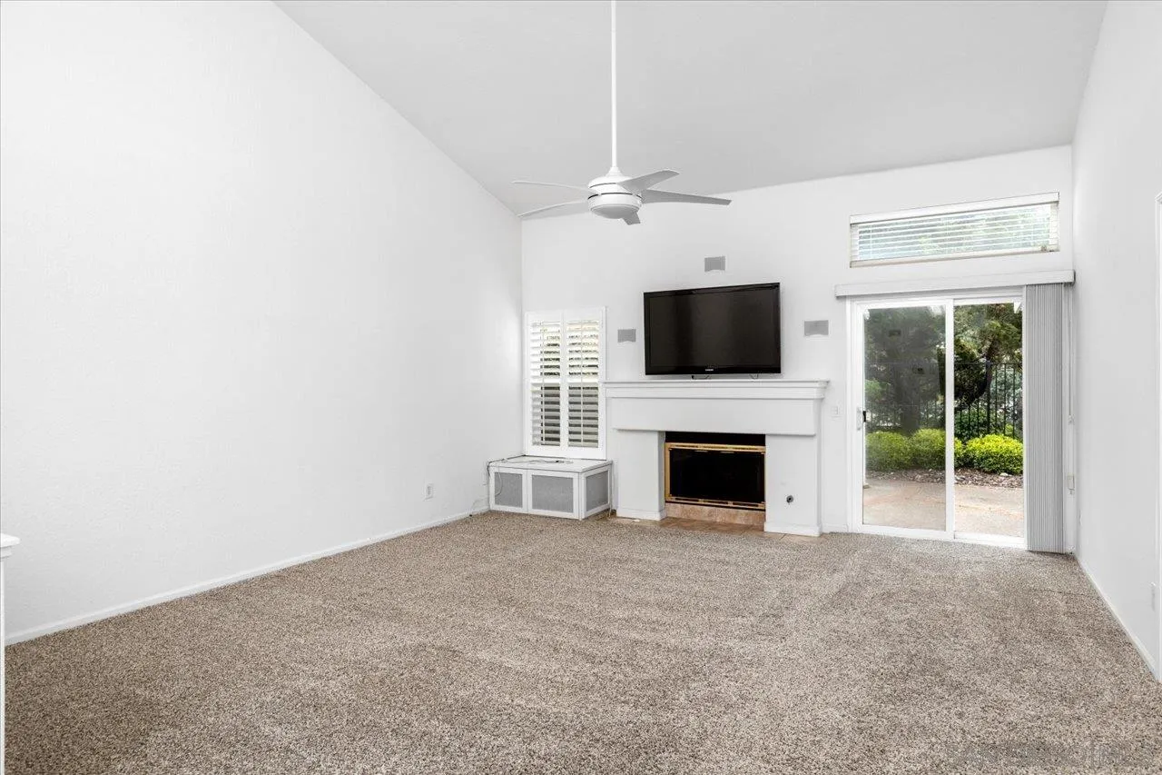 https://cdn.realtyfeed.com/cdn/127/260015389/7fbc4b31c2397c44b01e544acba1e986.webp