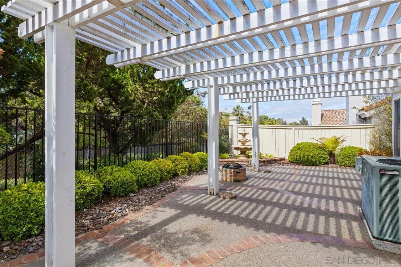 https://cdn.realtyfeed.com/cdn/127/260015389/f552902c7286a437ebae681136072ff2.webp