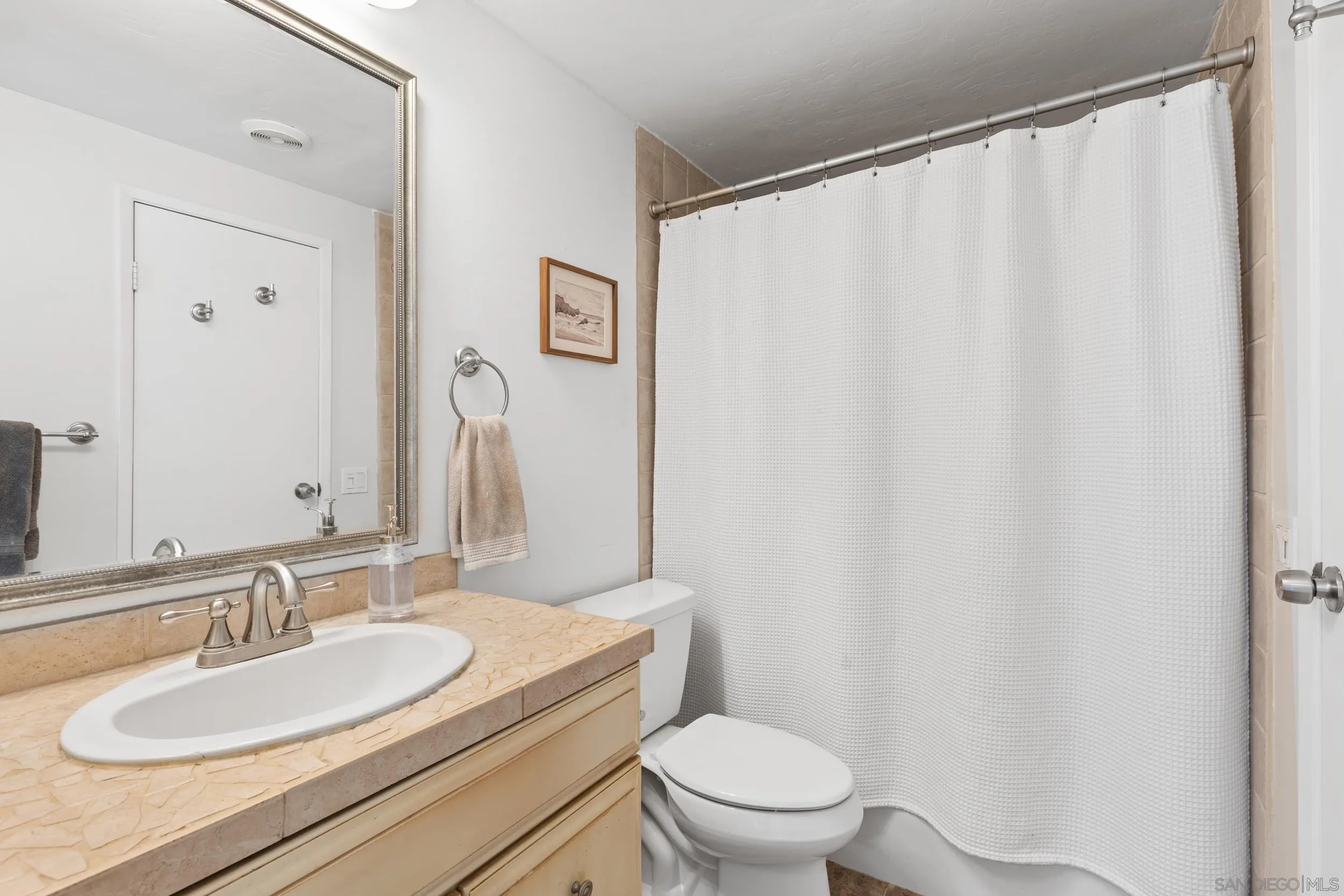 Photo #9: 260015393 Listing: Photo #9
