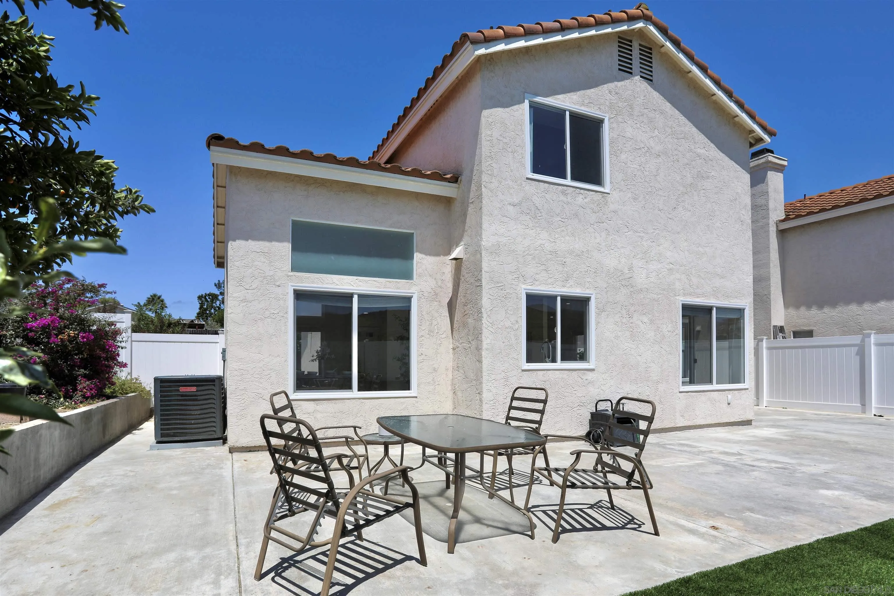 https://cdn.realtyfeed.com/cdn/127/260015396/266b8bb01d04b1abb34faacbf5f28249.webp