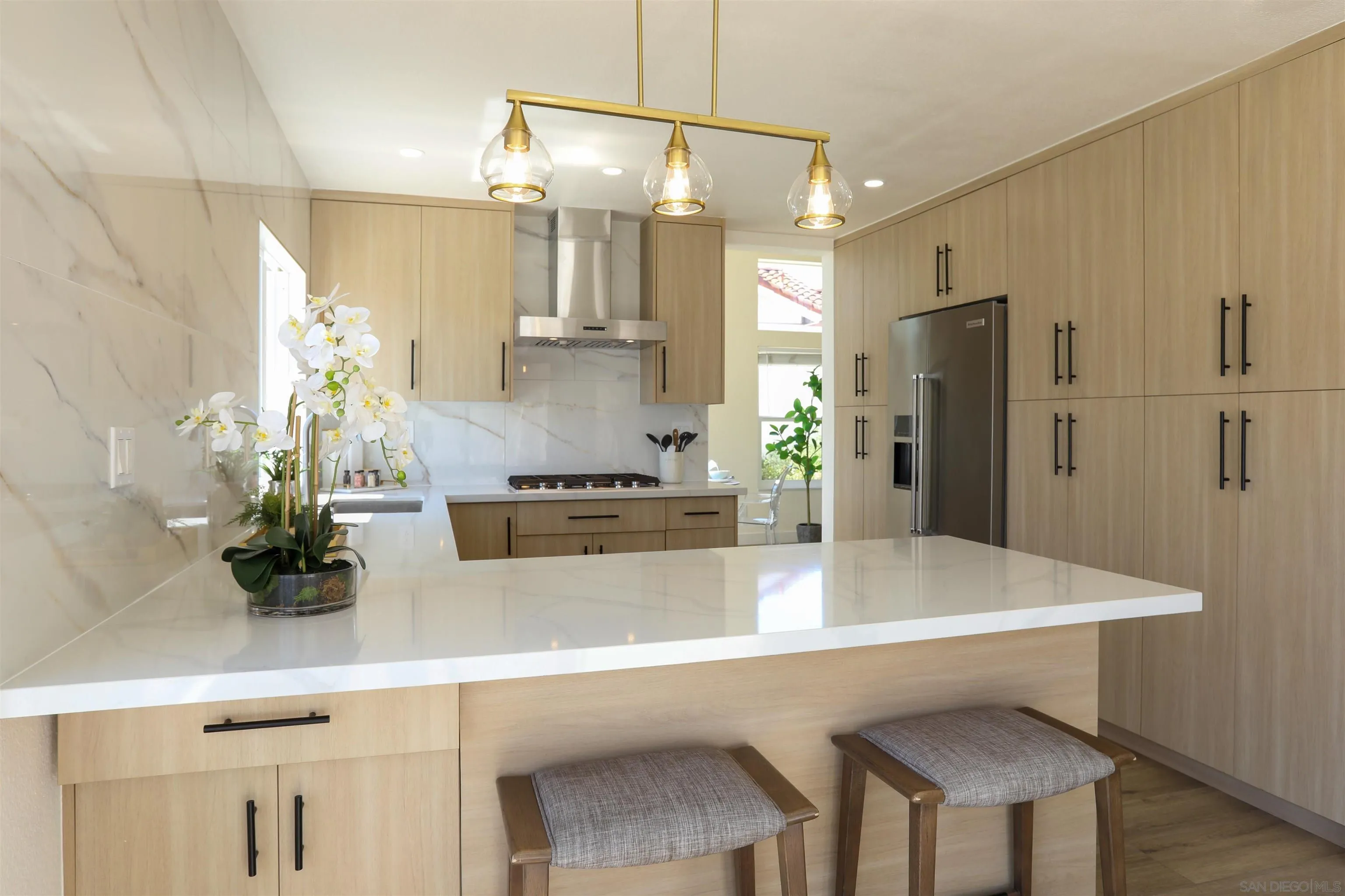 https://cdn.realtyfeed.com/cdn/127/260015396/46bd637413494f59b721d6b65e8afd21.webp