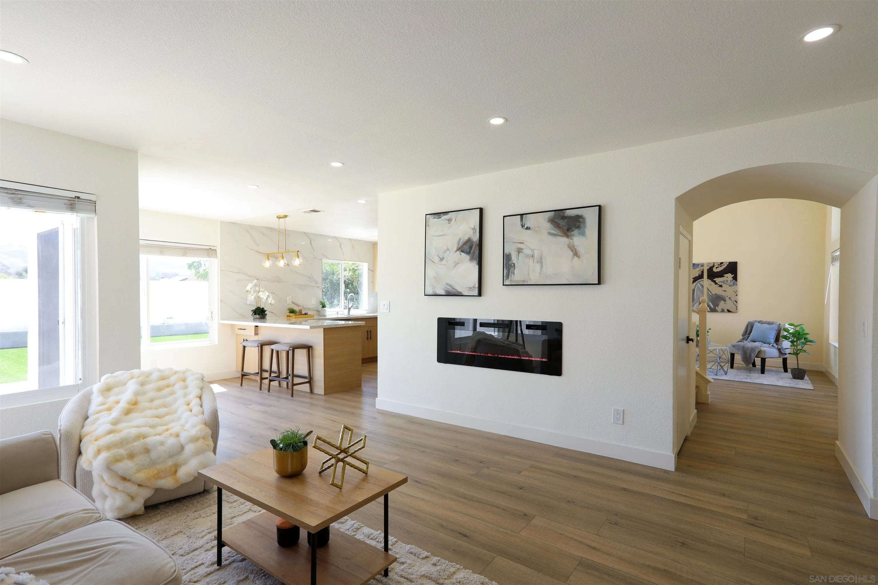 https://cdn.realtyfeed.com/cdn/127/260015396/5eb8af8735aacb0dea4a9921ffa35498.webp