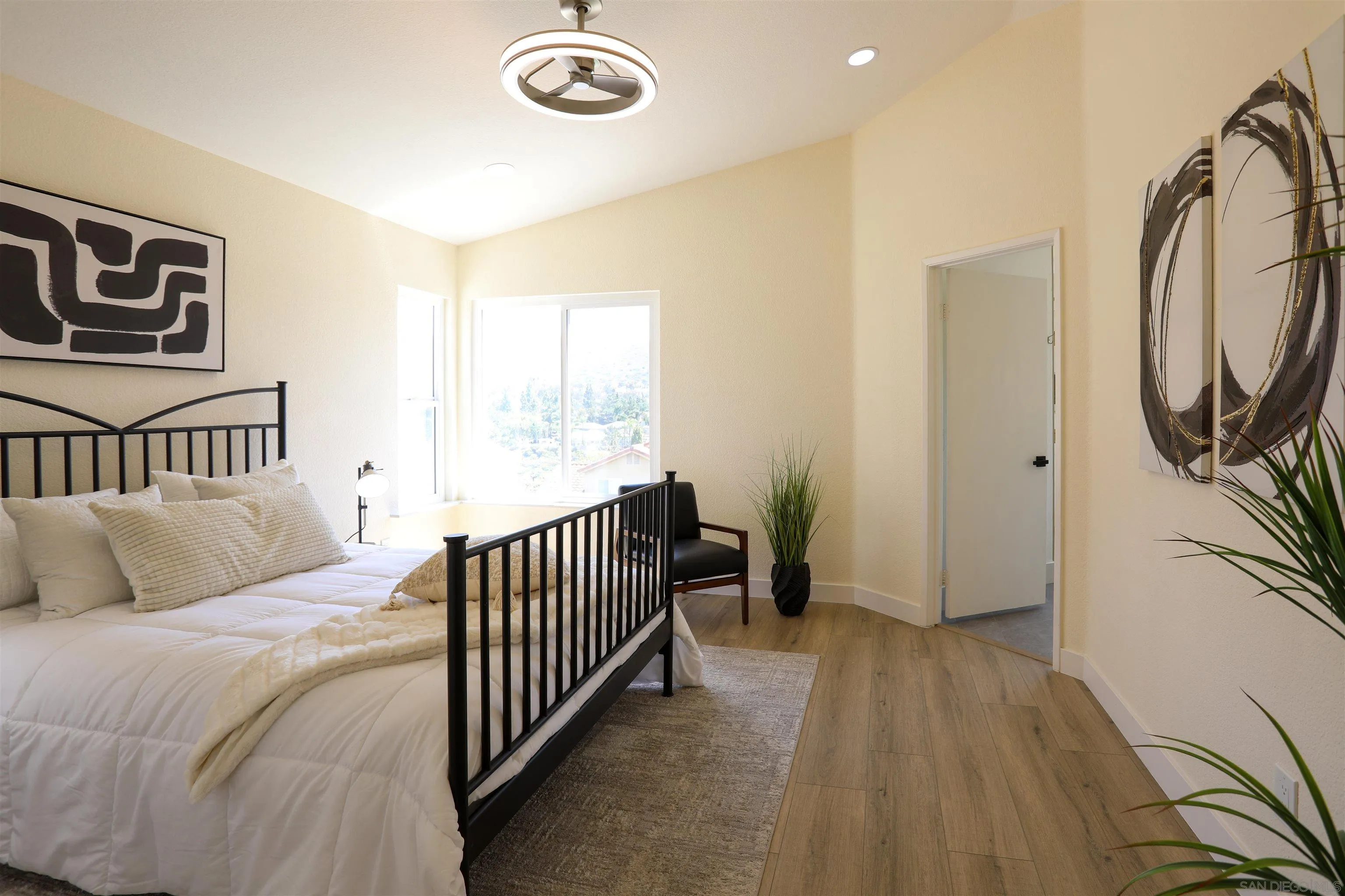 https://cdn.realtyfeed.com/cdn/127/260015396/96bc0793798d9ec472508442dc512014.webp