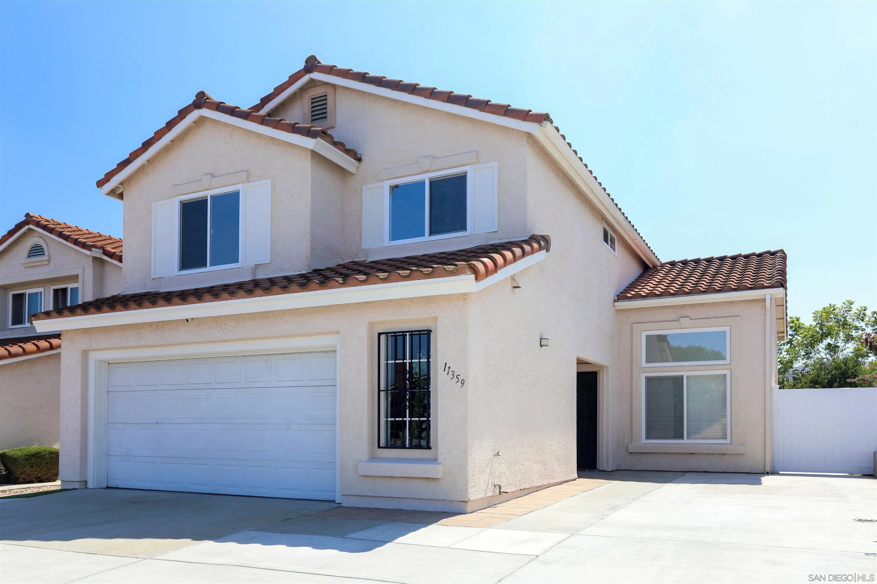 https://cdn.realtyfeed.com/cdn/127/260015396/a9c5d5f586ff19f47763e44c57cf3276.webp