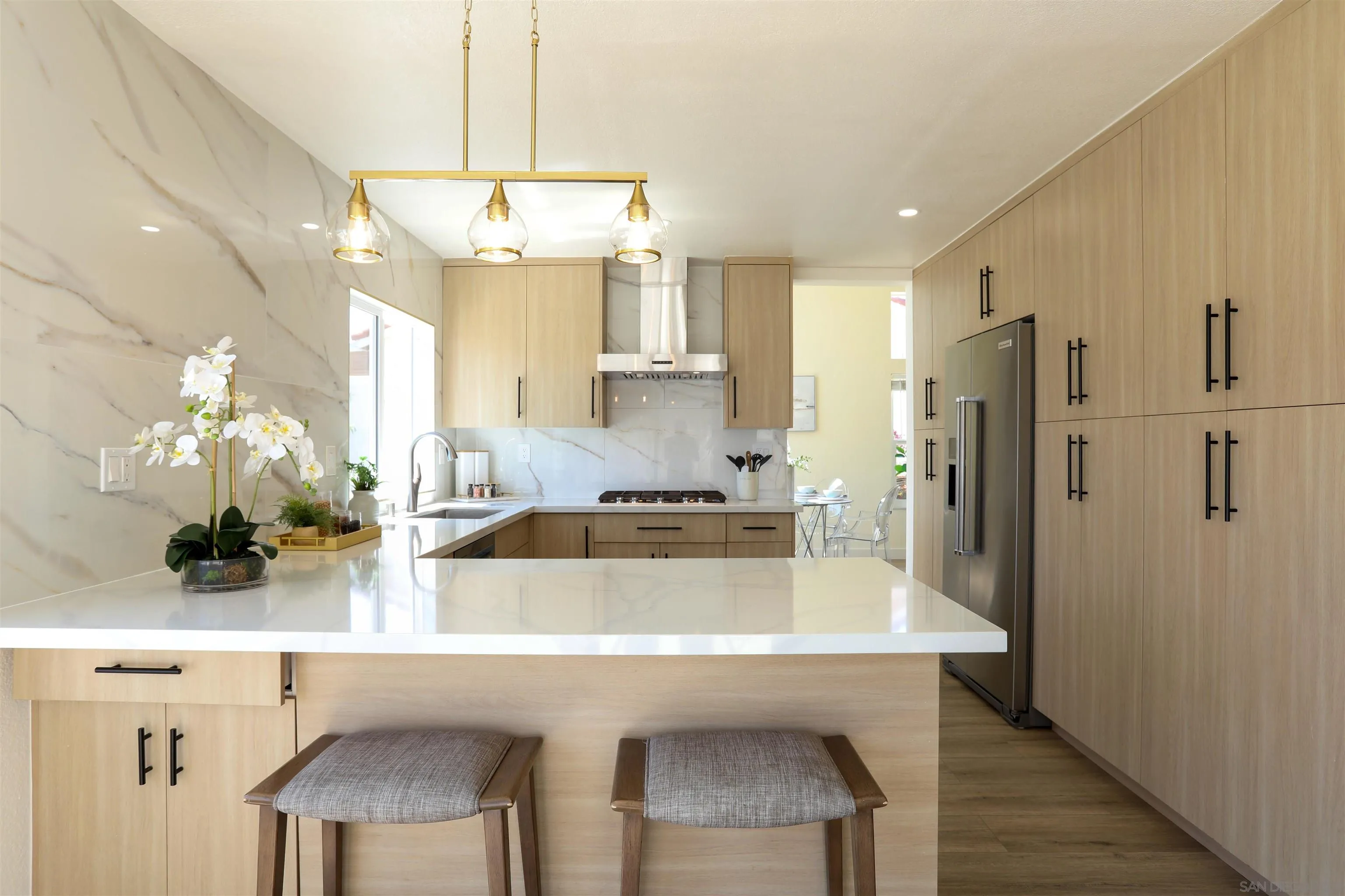 https://cdn.realtyfeed.com/cdn/127/260015396/e8ed5522076df05fc81ff8346d37e315.webp