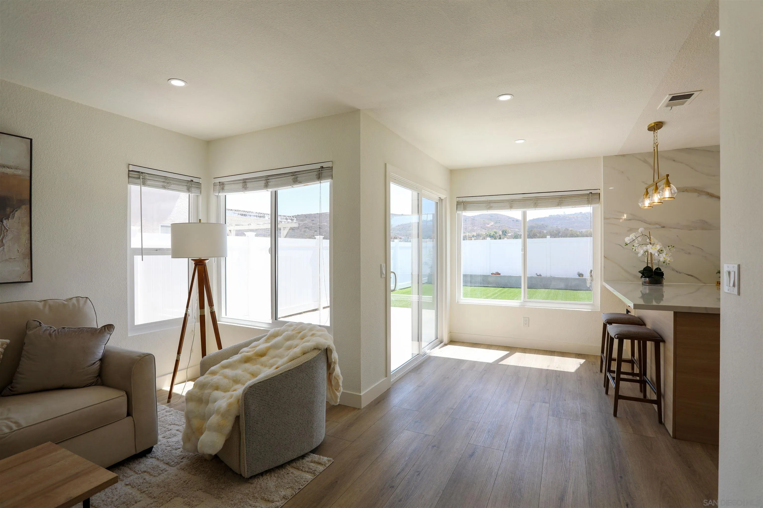 https://cdn.realtyfeed.com/cdn/127/260015396/f52fdf55b6429d060f8e8ec944ee8e1d.webp