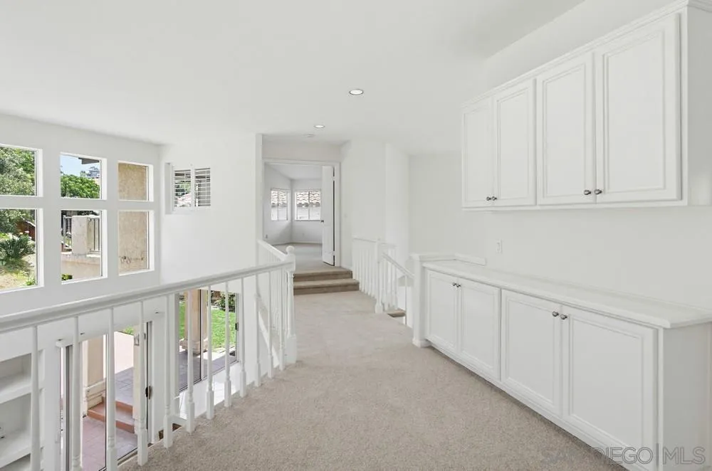https://cdn.realtyfeed.com/cdn/127/260015400/0fa7c84b351f341170451d1527bc5315.webp