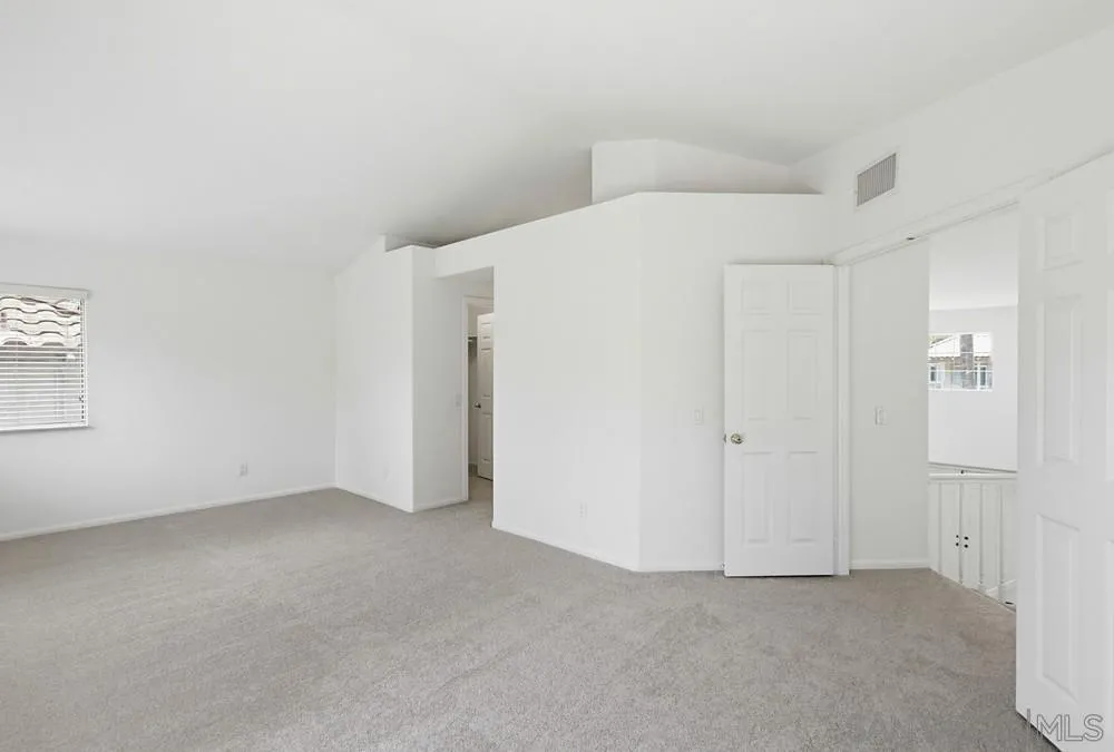 https://cdn.realtyfeed.com/cdn/127/260015400/22c95a025780ced6b72e9eb4b86bac25.webp