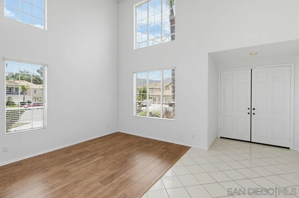 https://cdn.realtyfeed.com/cdn/127/260015400/c519b27cc978445db738c918c90644f5.webp