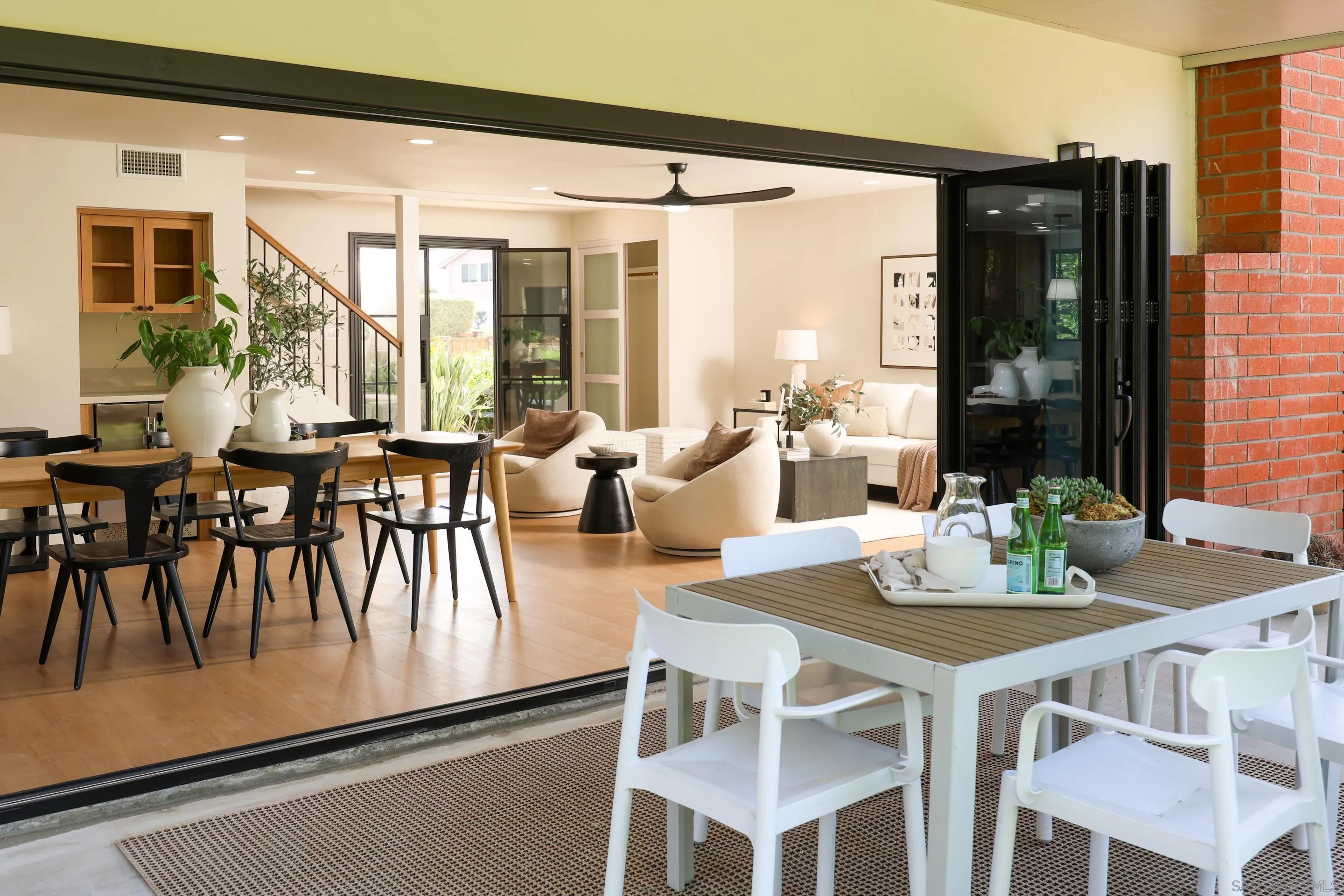 https://cdn.realtyfeed.com/cdn/127/260015402/6ae5855737f59844c2cca0ab147d8db1.webp