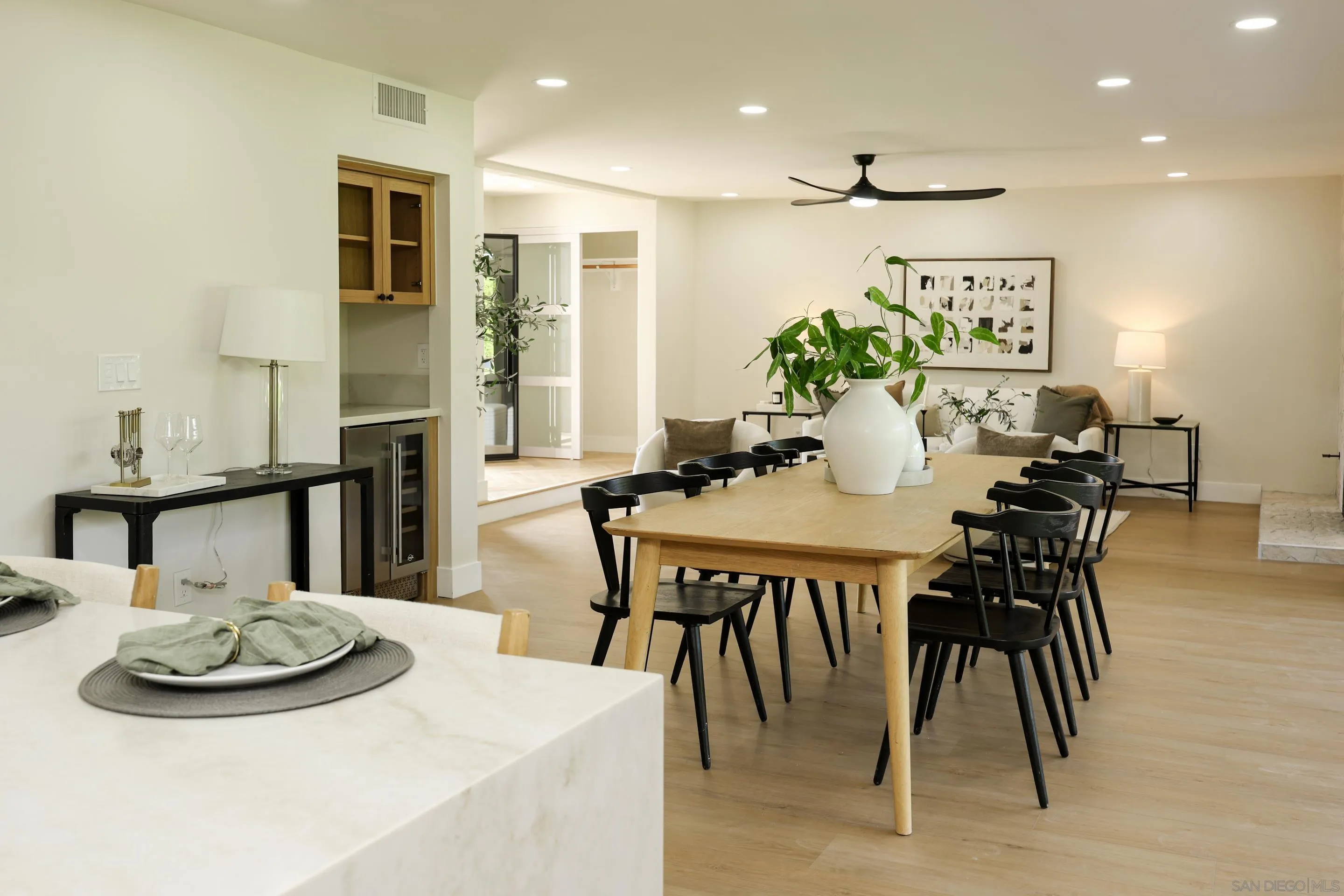 https://cdn.realtyfeed.com/cdn/127/260015402/ecfb0a017fc2b55ad36befee15479454.webp