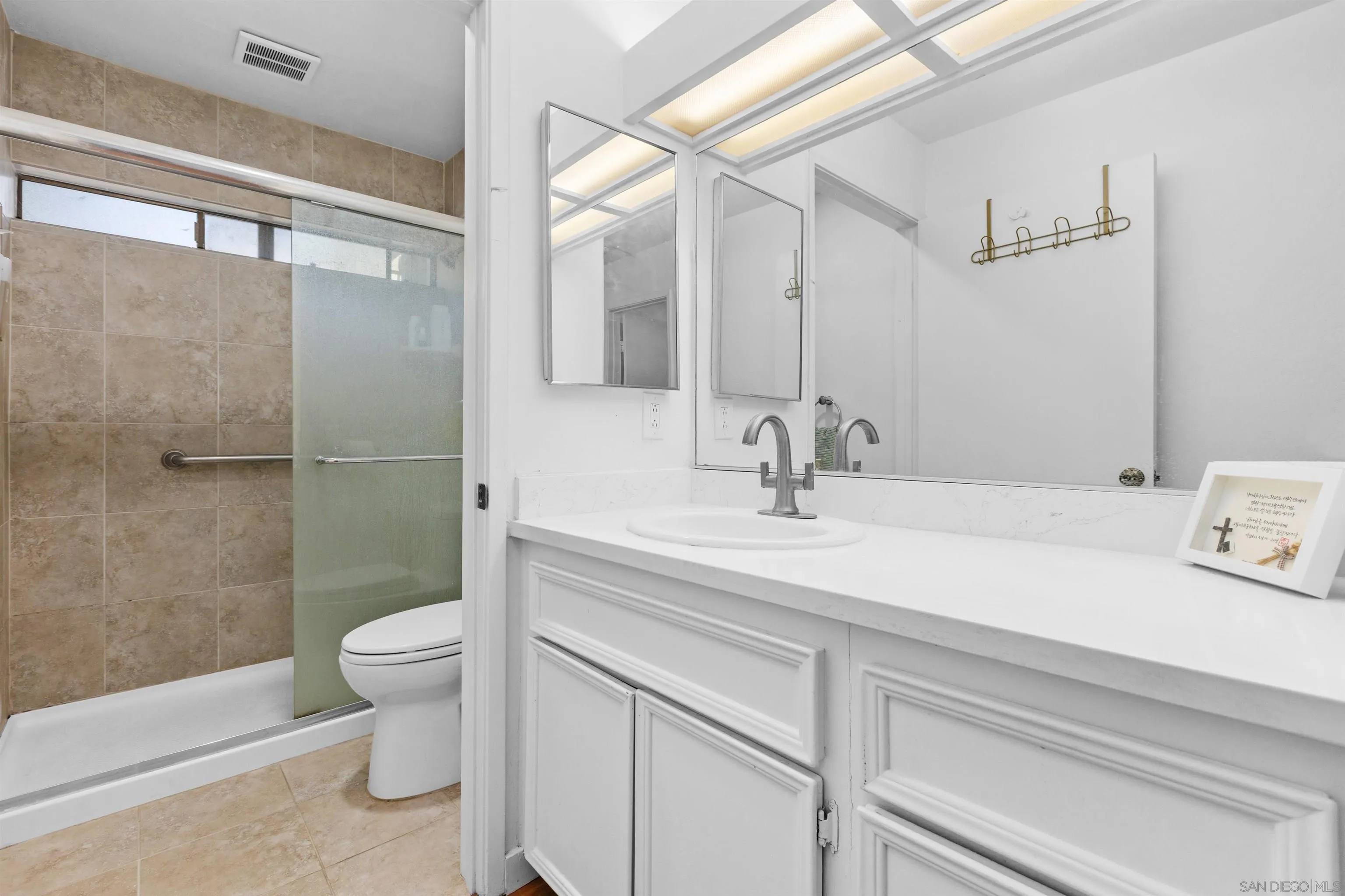 Photo #34: 260015407 Listing: Photo #34