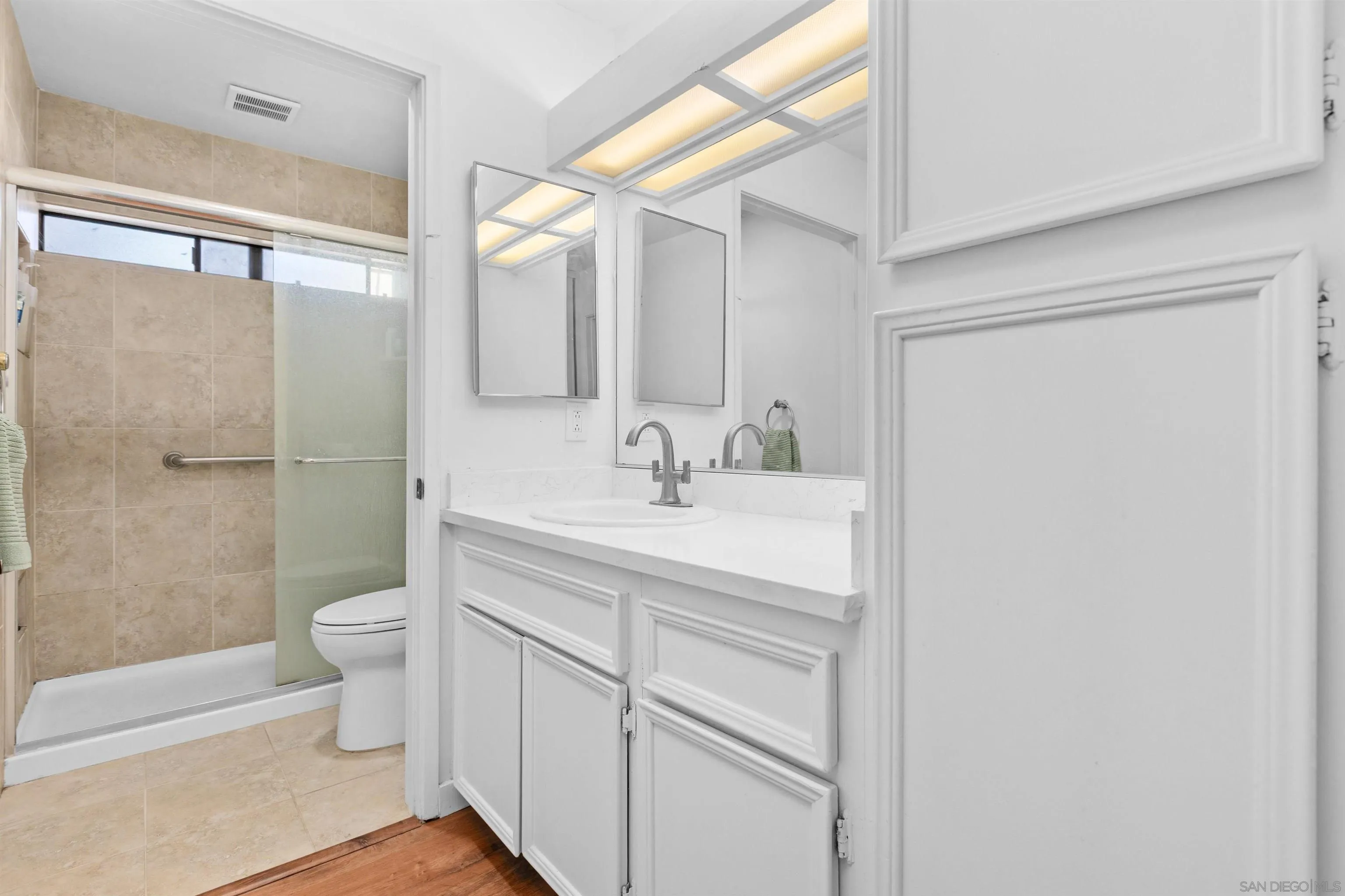 Photo #33: 260015407 Listing: Photo #33