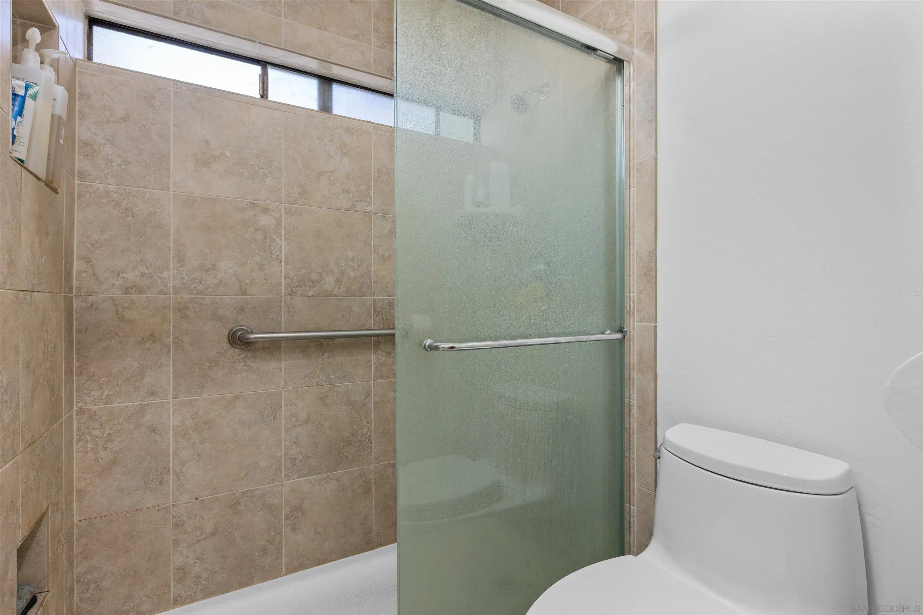 Photo #35: 260015407 Listing: Photo #35
