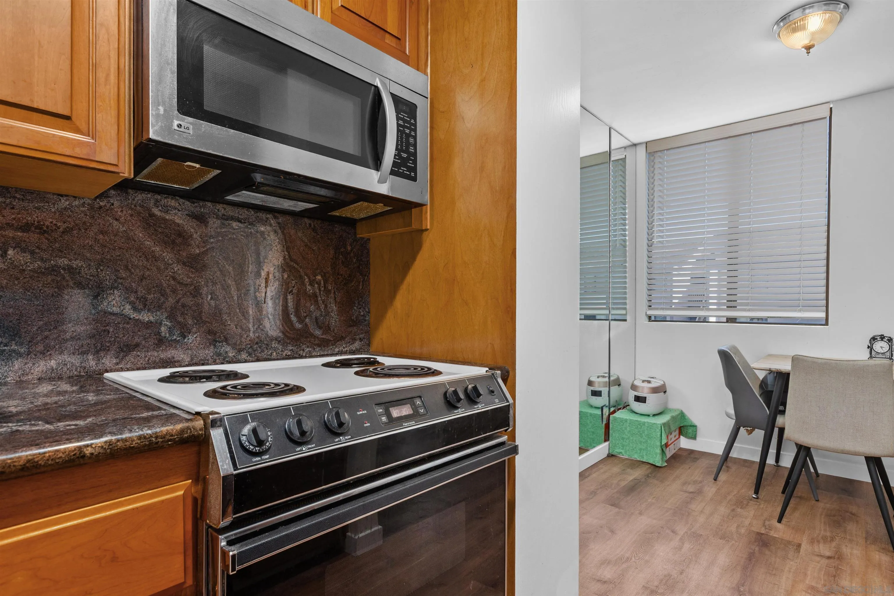 Photo #23: 260015407 Listing: Photo #23