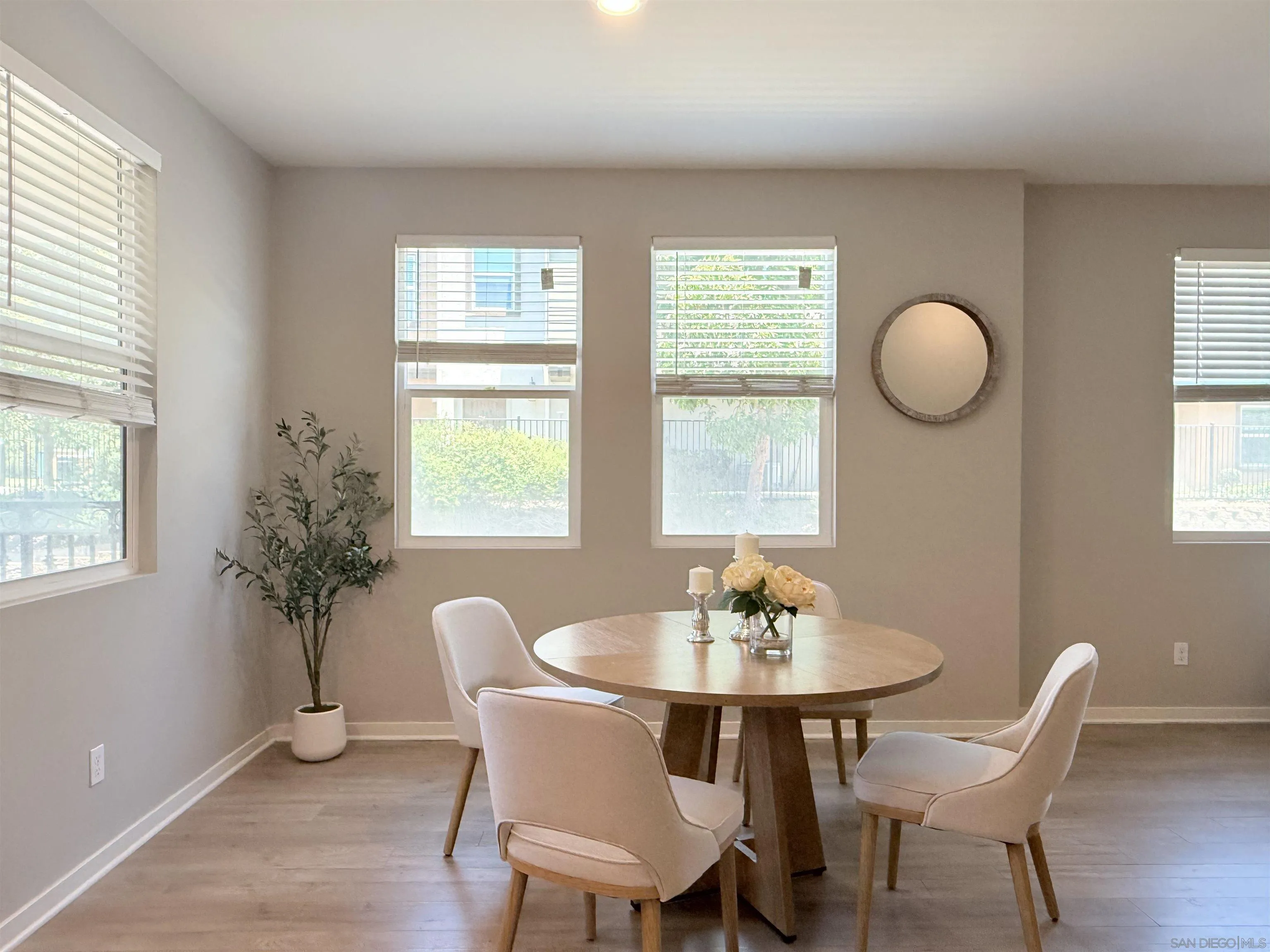 Photo #6: 260015411 Listing: Photo #6