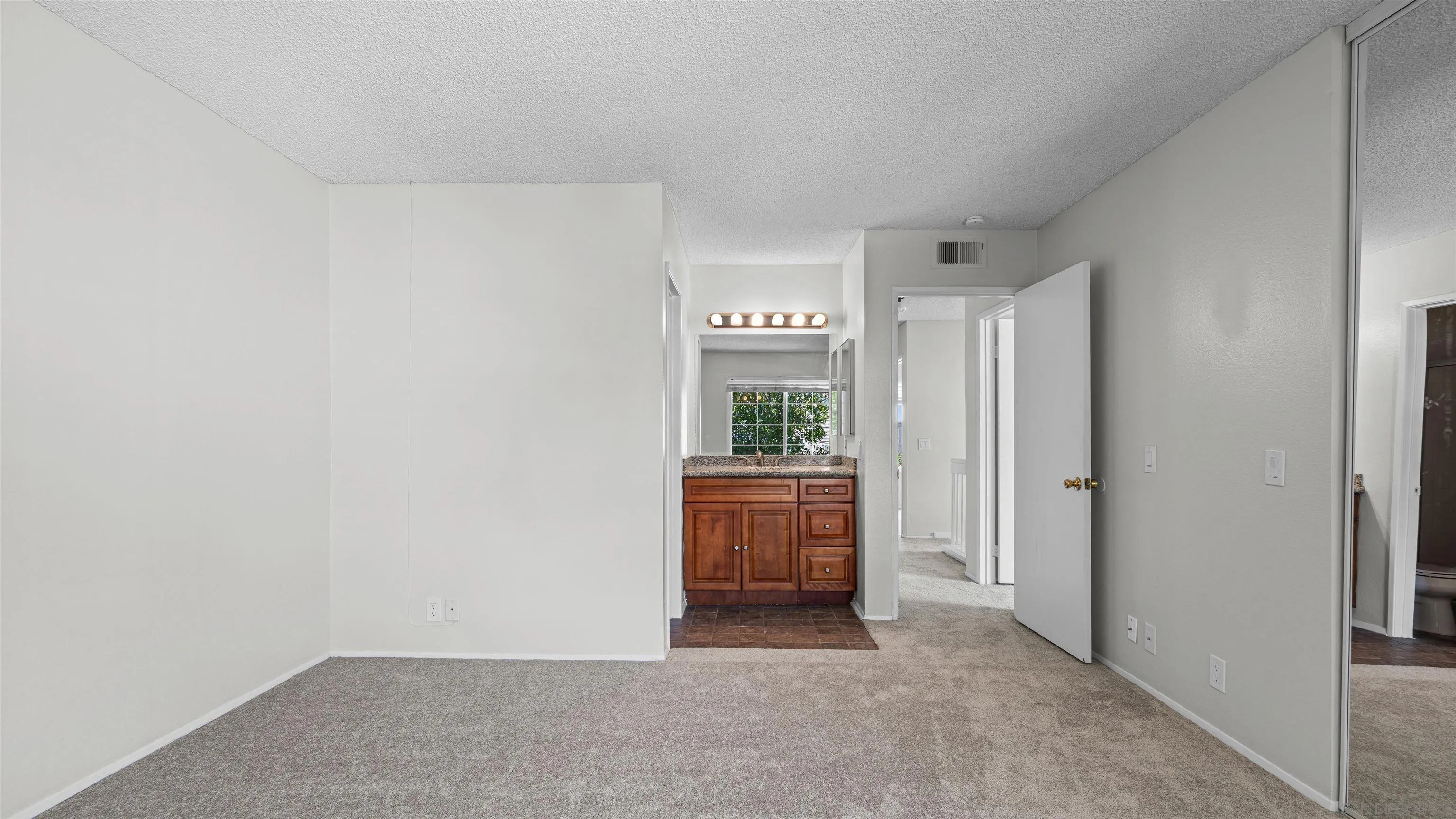 Photo #18: 260015412 Listing: Photo #18