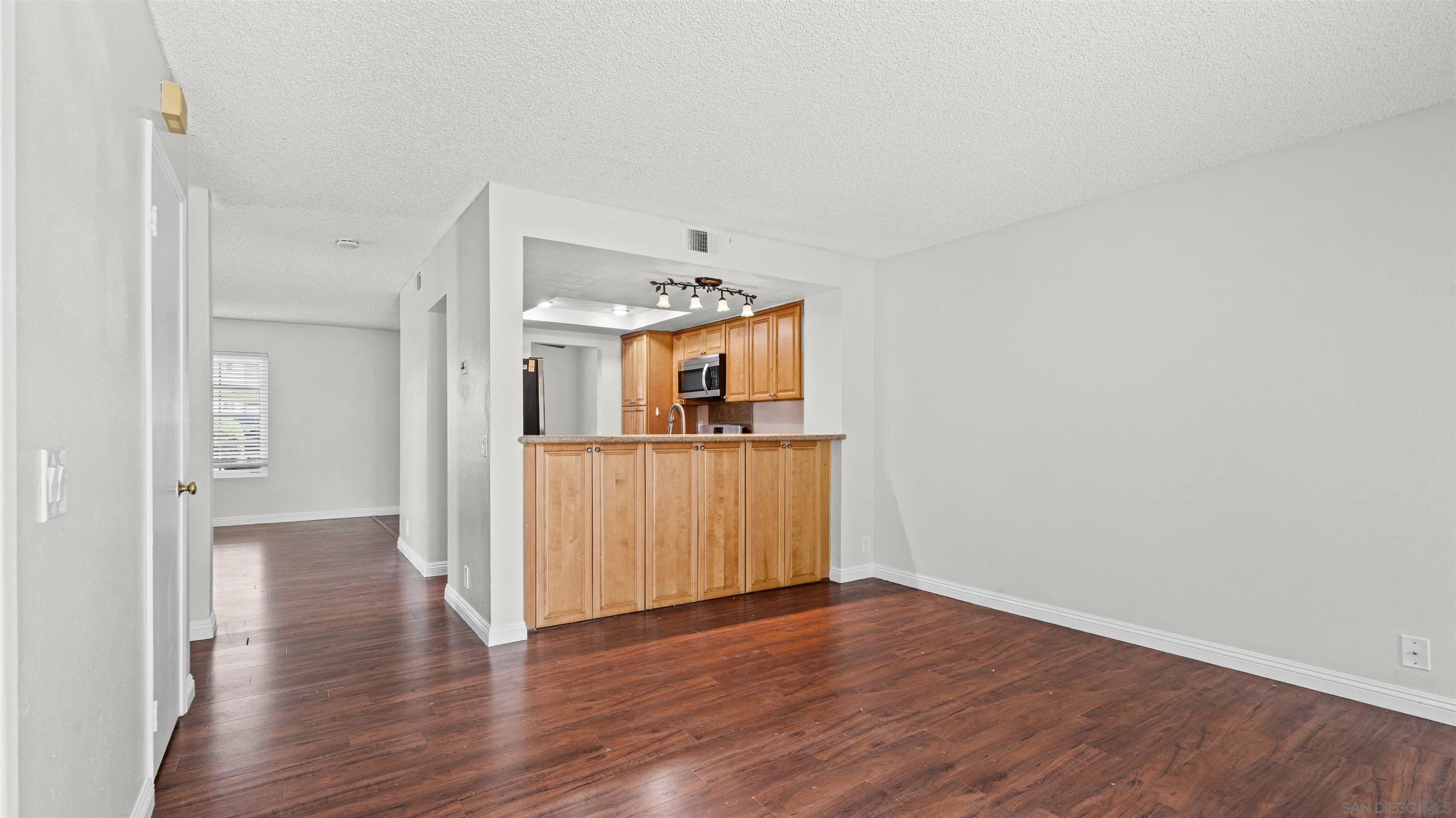 Photo #13: 260015412 Listing: Photo #13