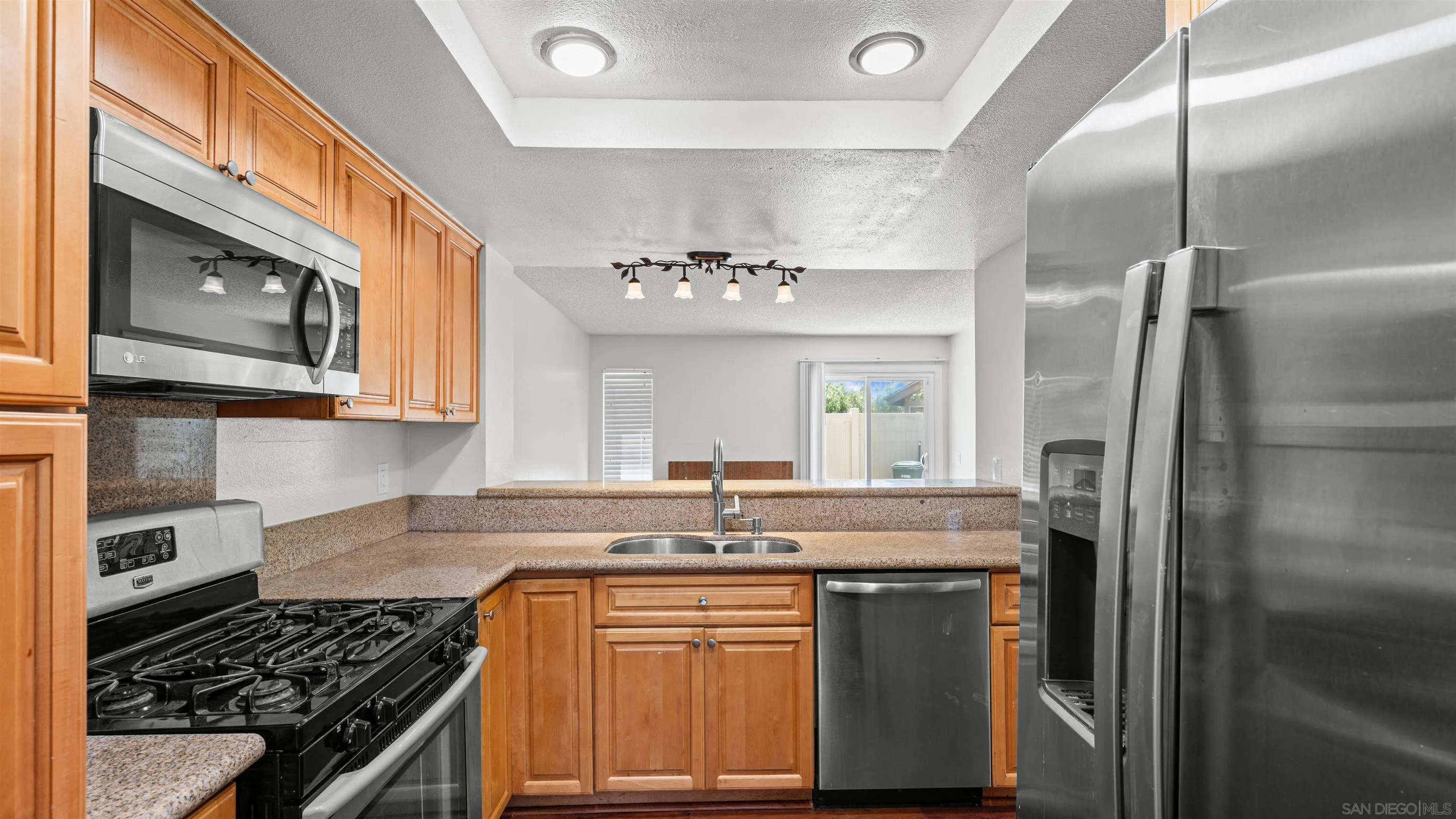 Photo #6: 260015412 Listing: Photo #6