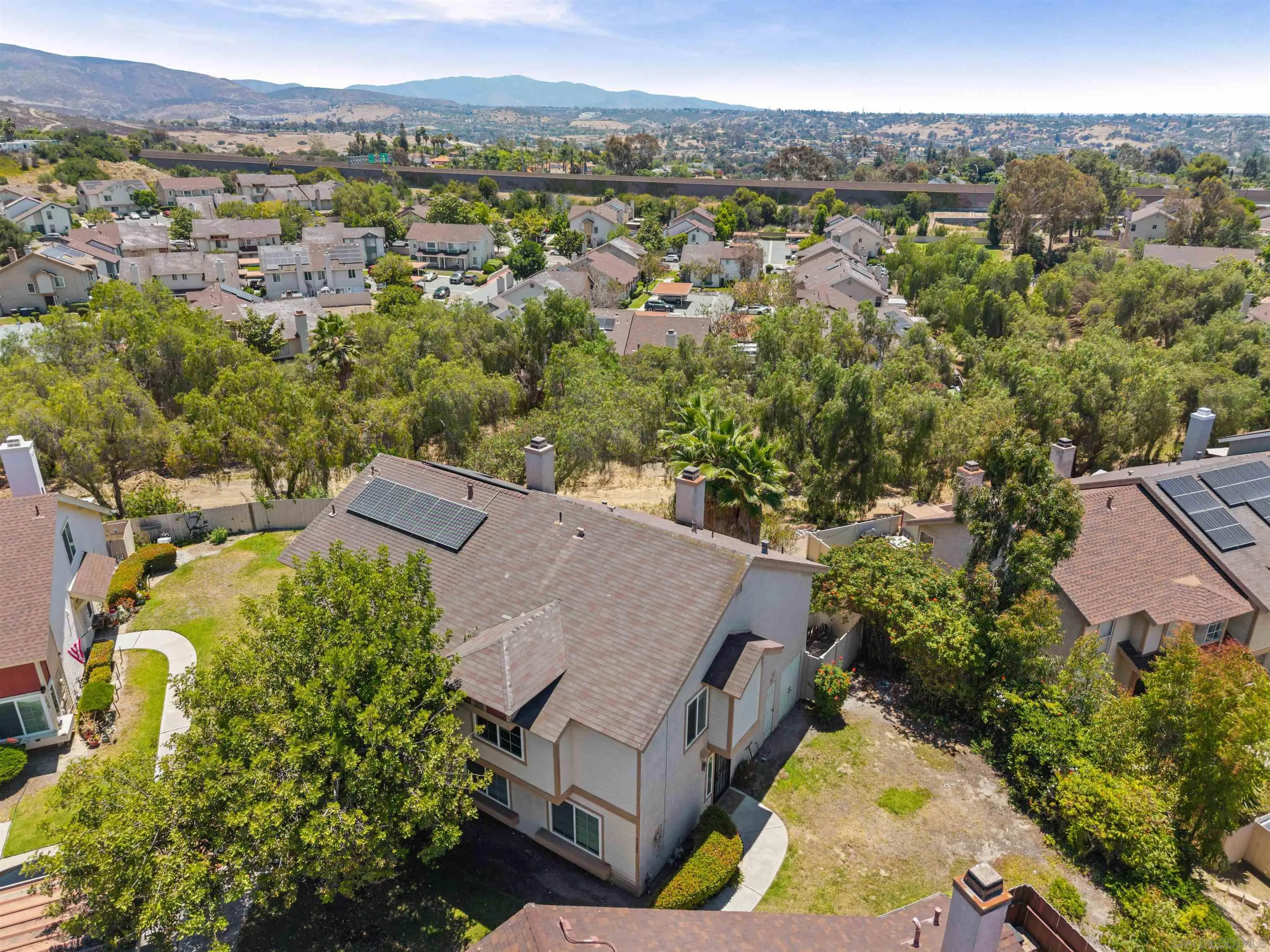 Photo #4: 260015412 Listing: Photo #4